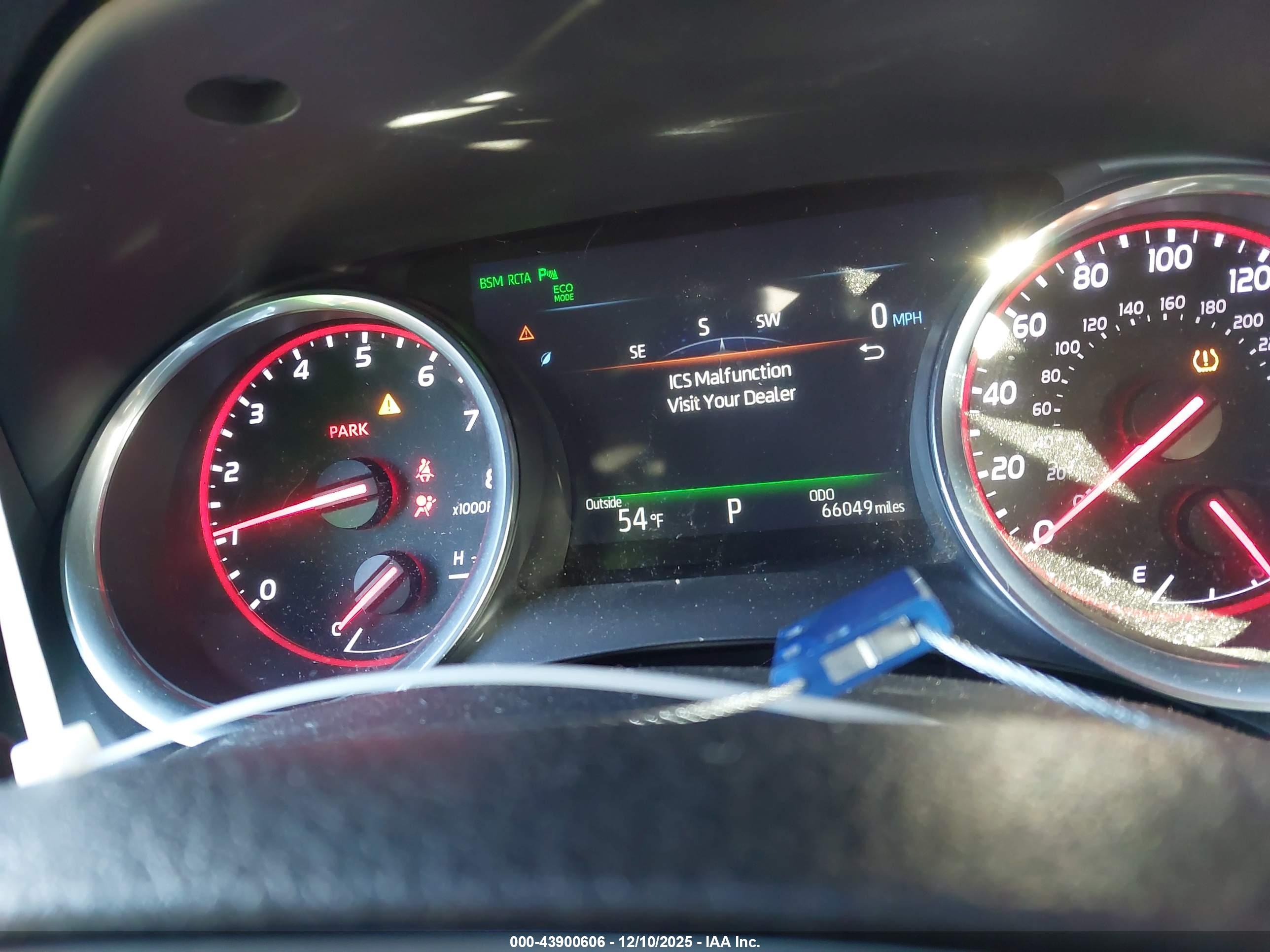 TOYOTA CAMRY image 7
