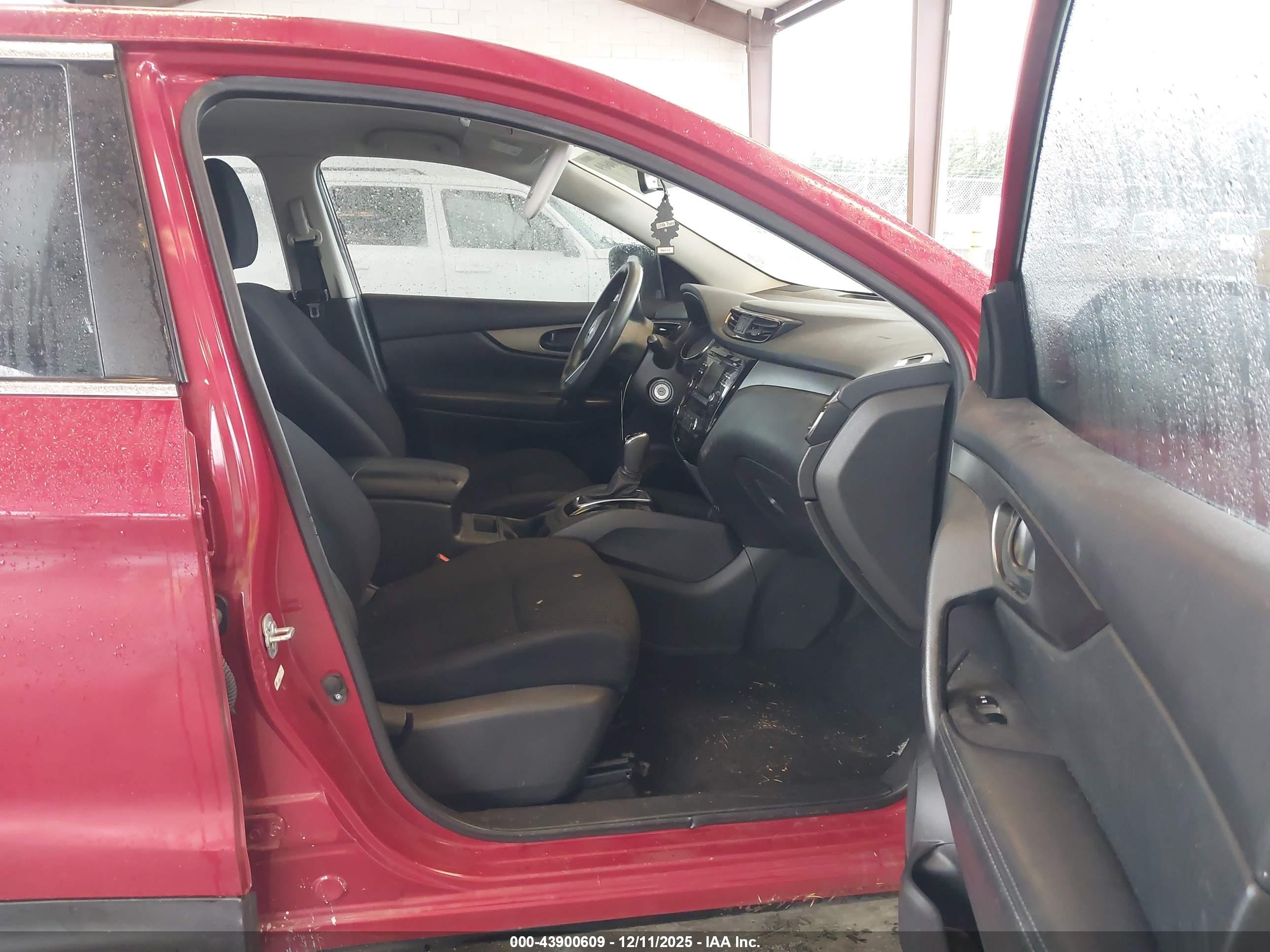 NISSAN ROGUE image 5