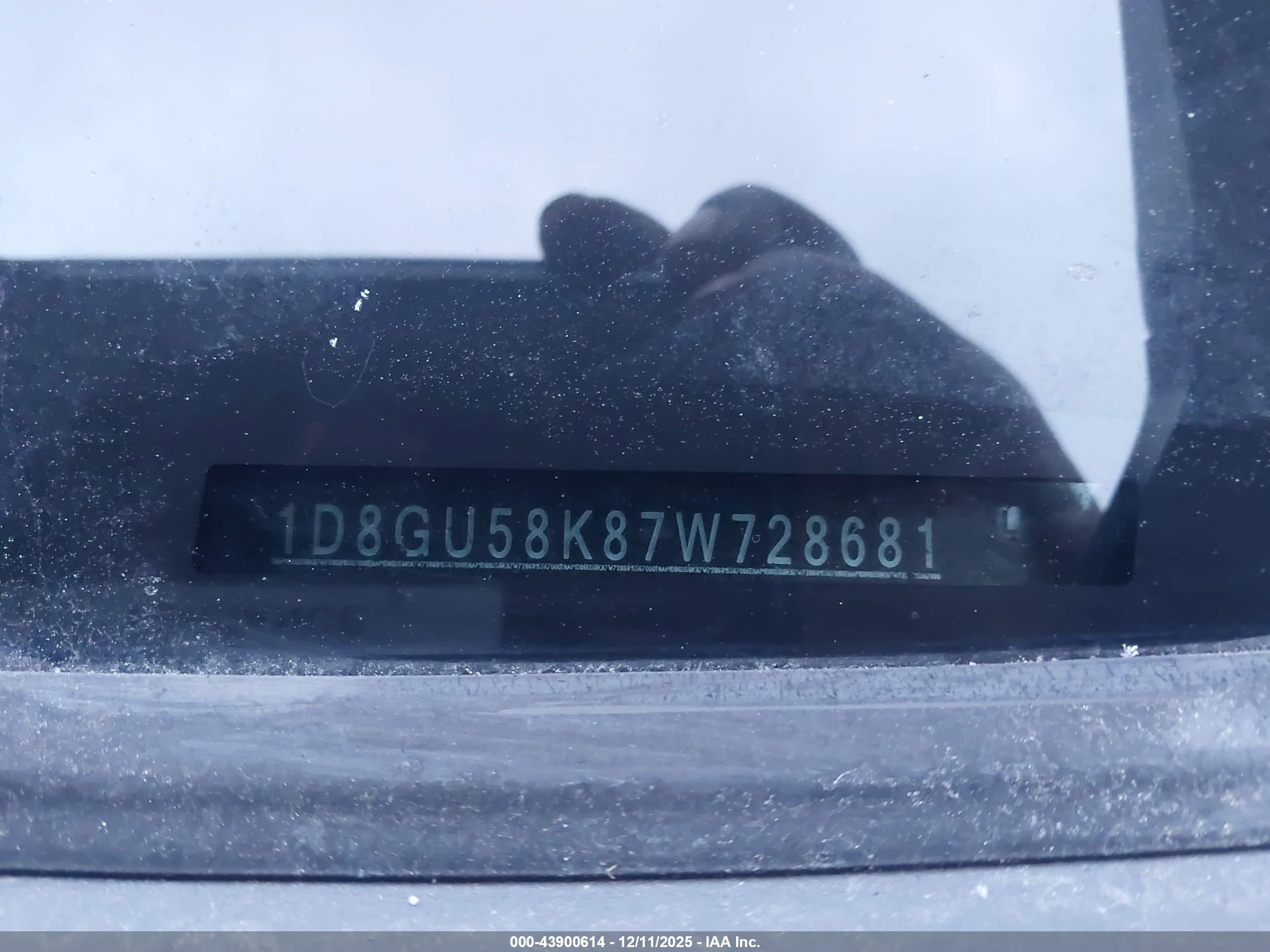 DODGE NITRO image 9