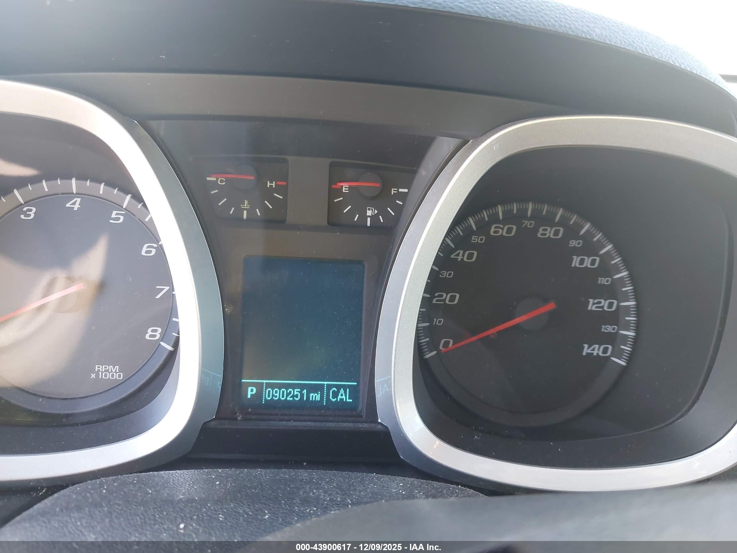 CHEVROLET EQUINOX image 7