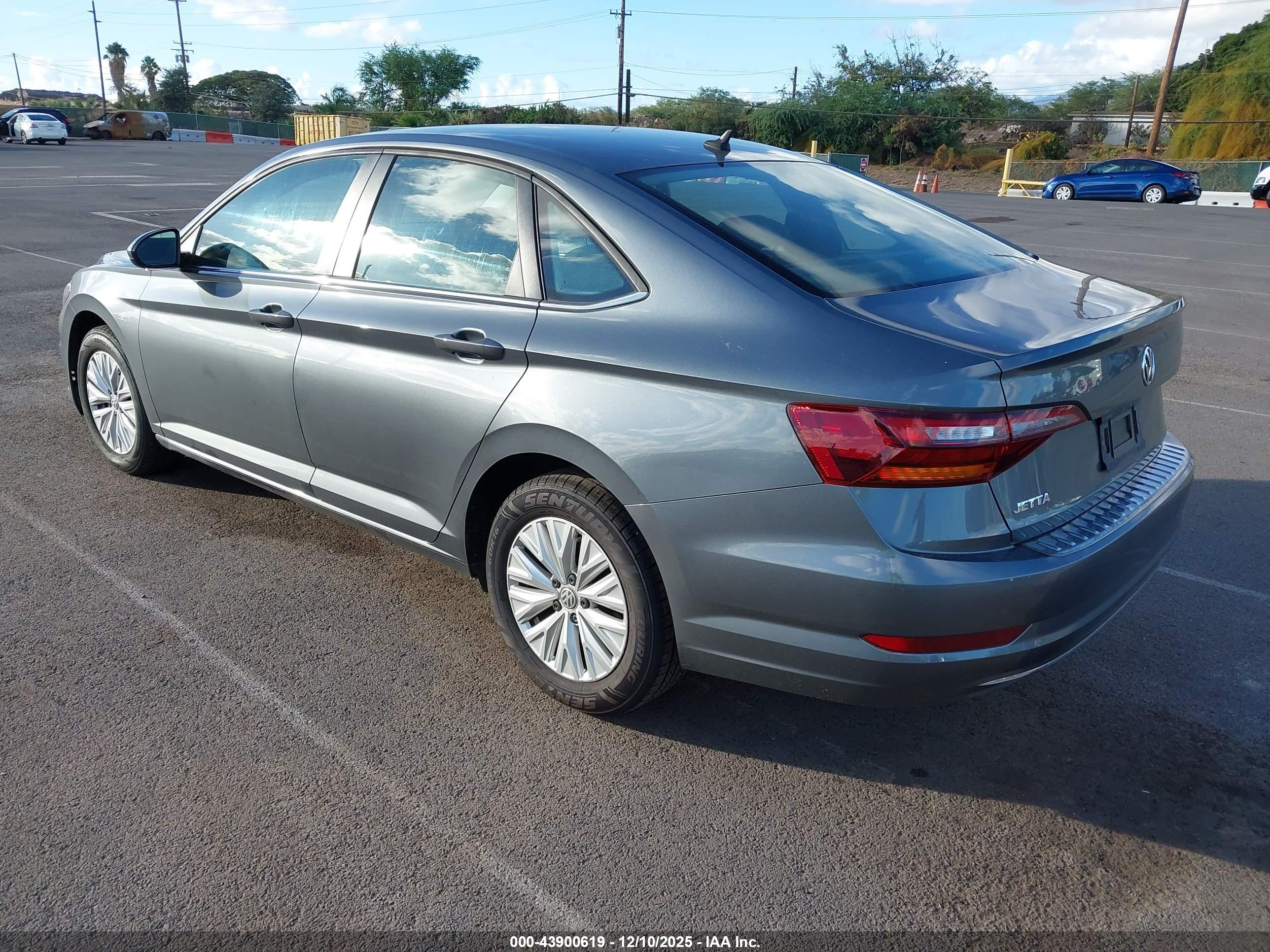 VOLKSWAGEN JETTA image 3