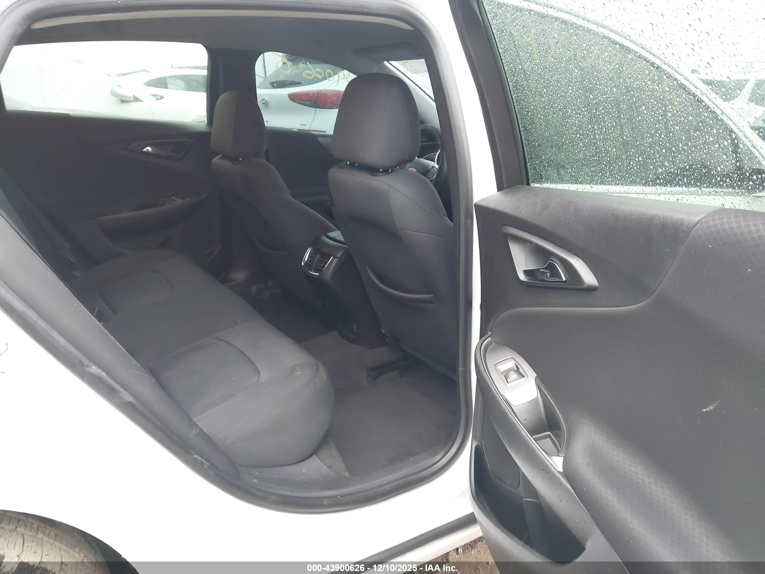 CHEVROLET MALIBU image 8