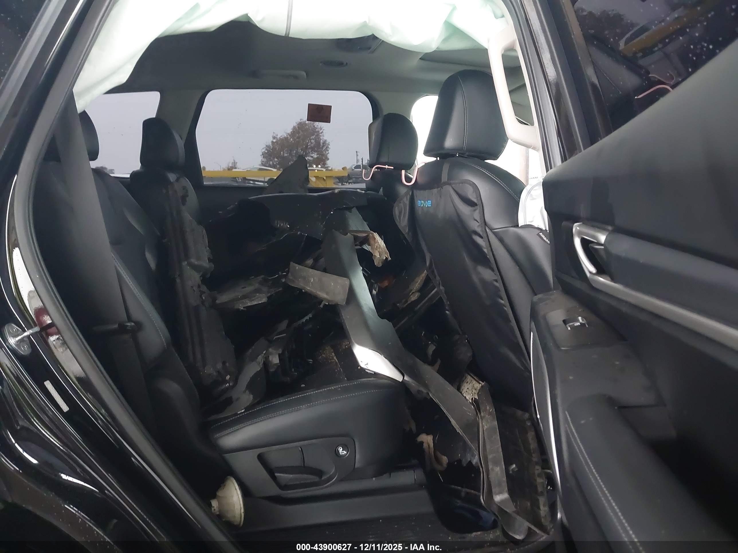 KIA TELLURIDE image 8