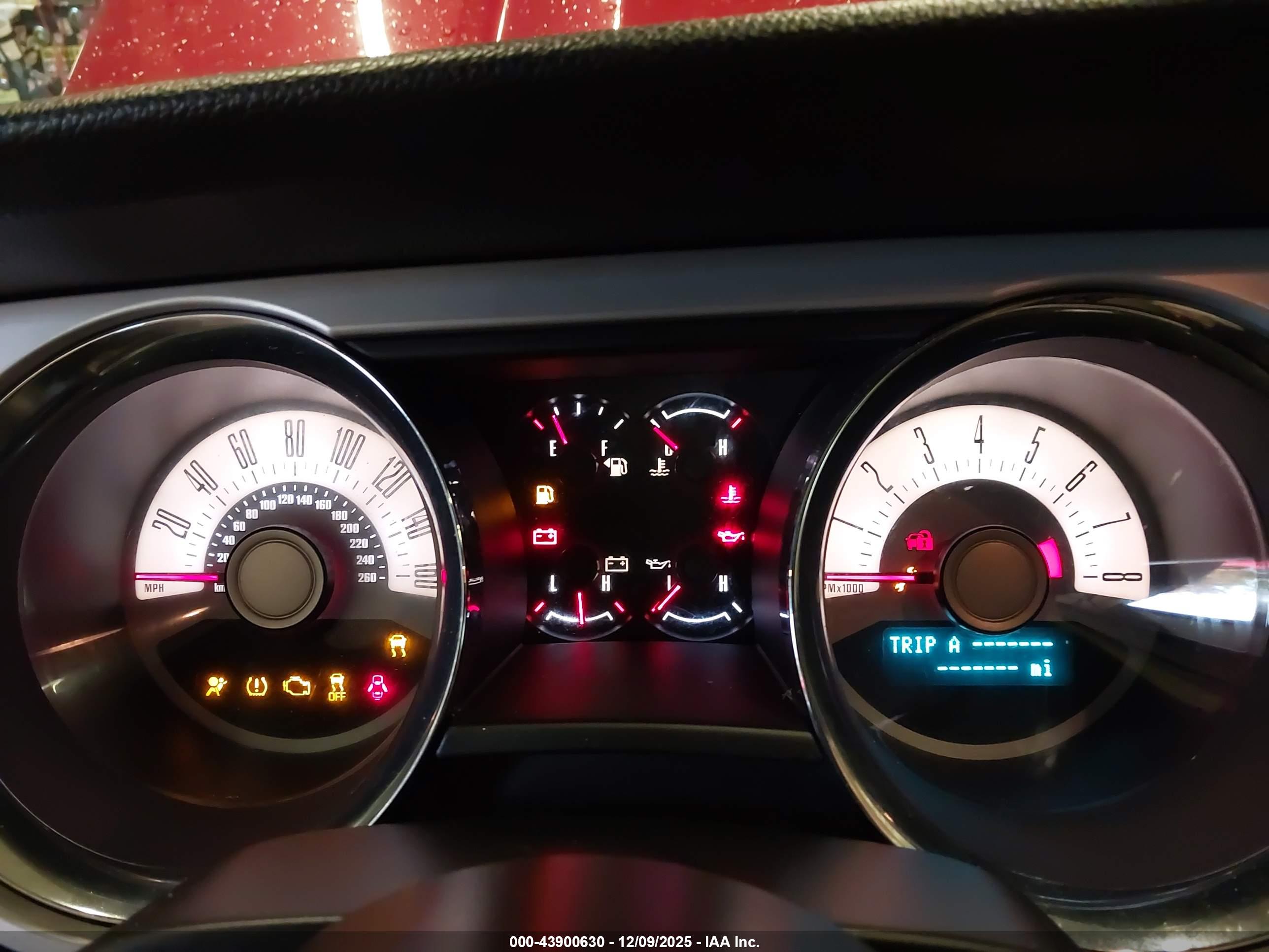 FORD MUSTANG image 7