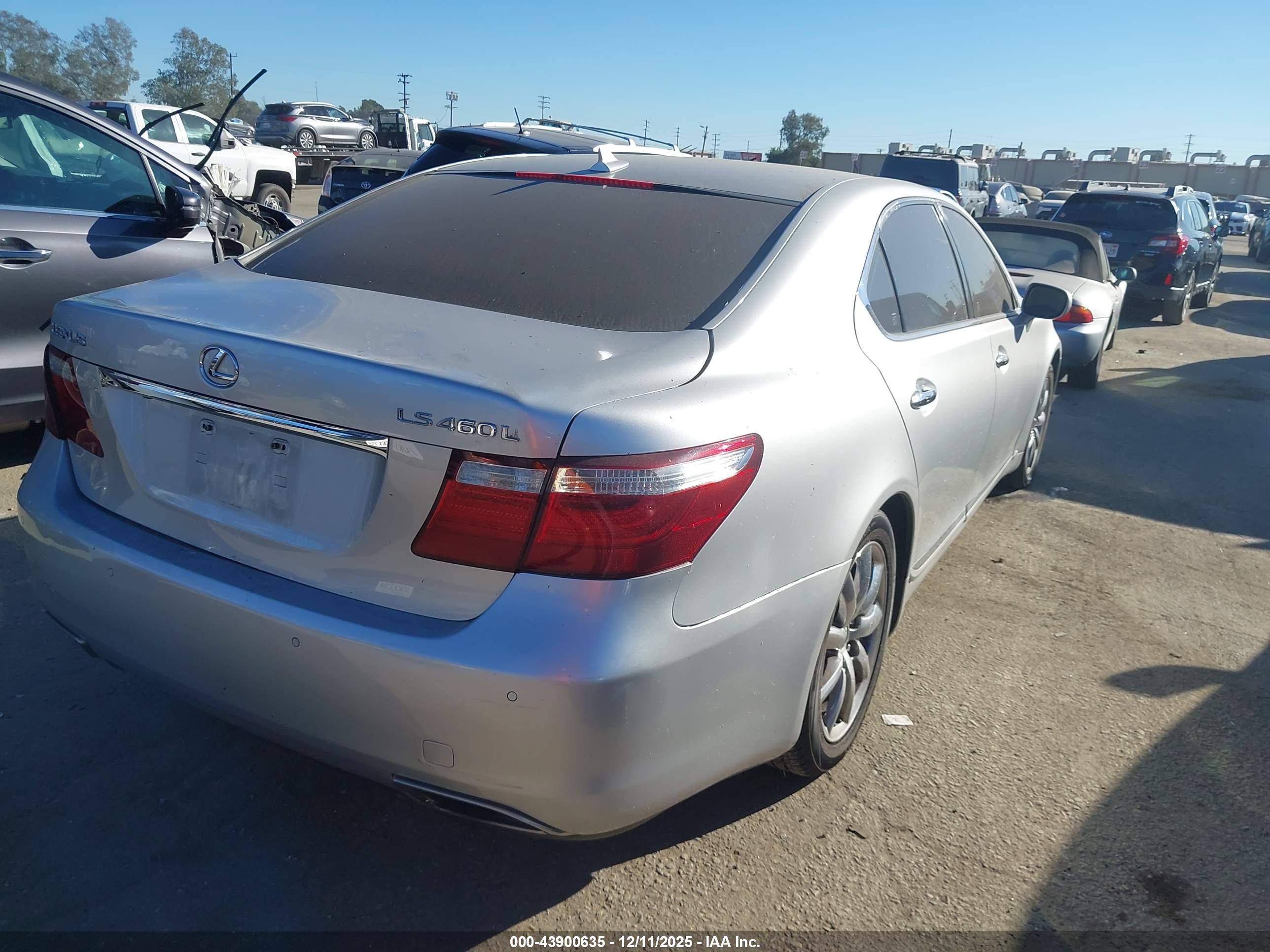 LEXUS LS image 4