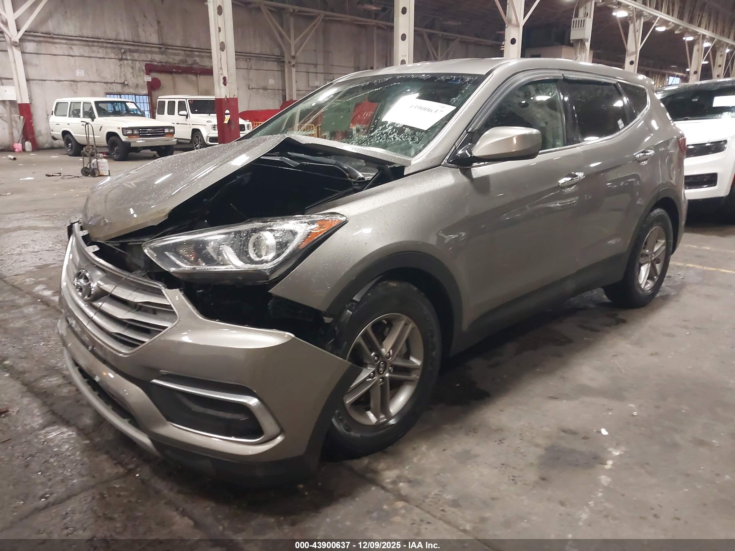 HYUNDAI SANTA image 2
