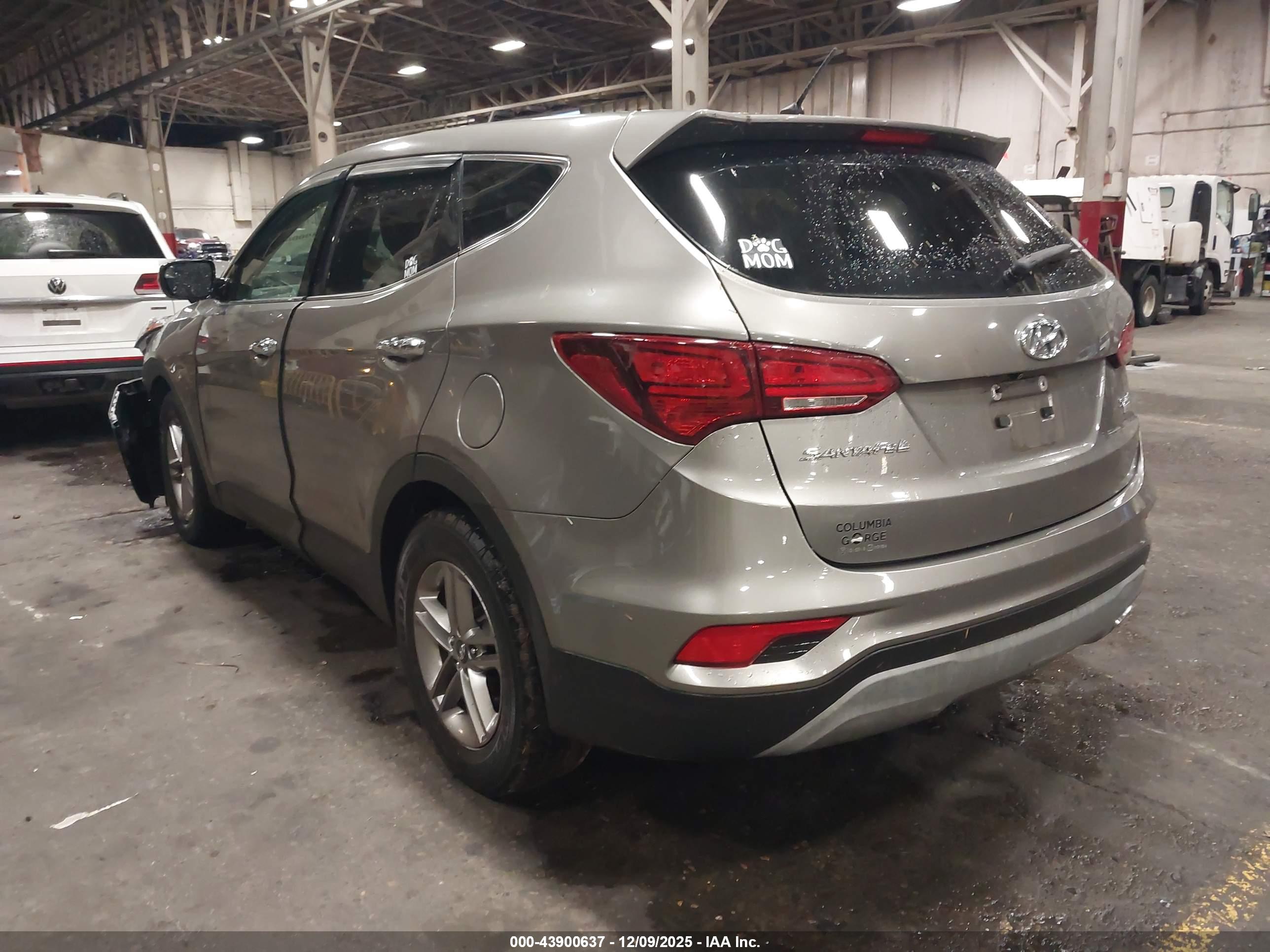 HYUNDAI SANTA image 3