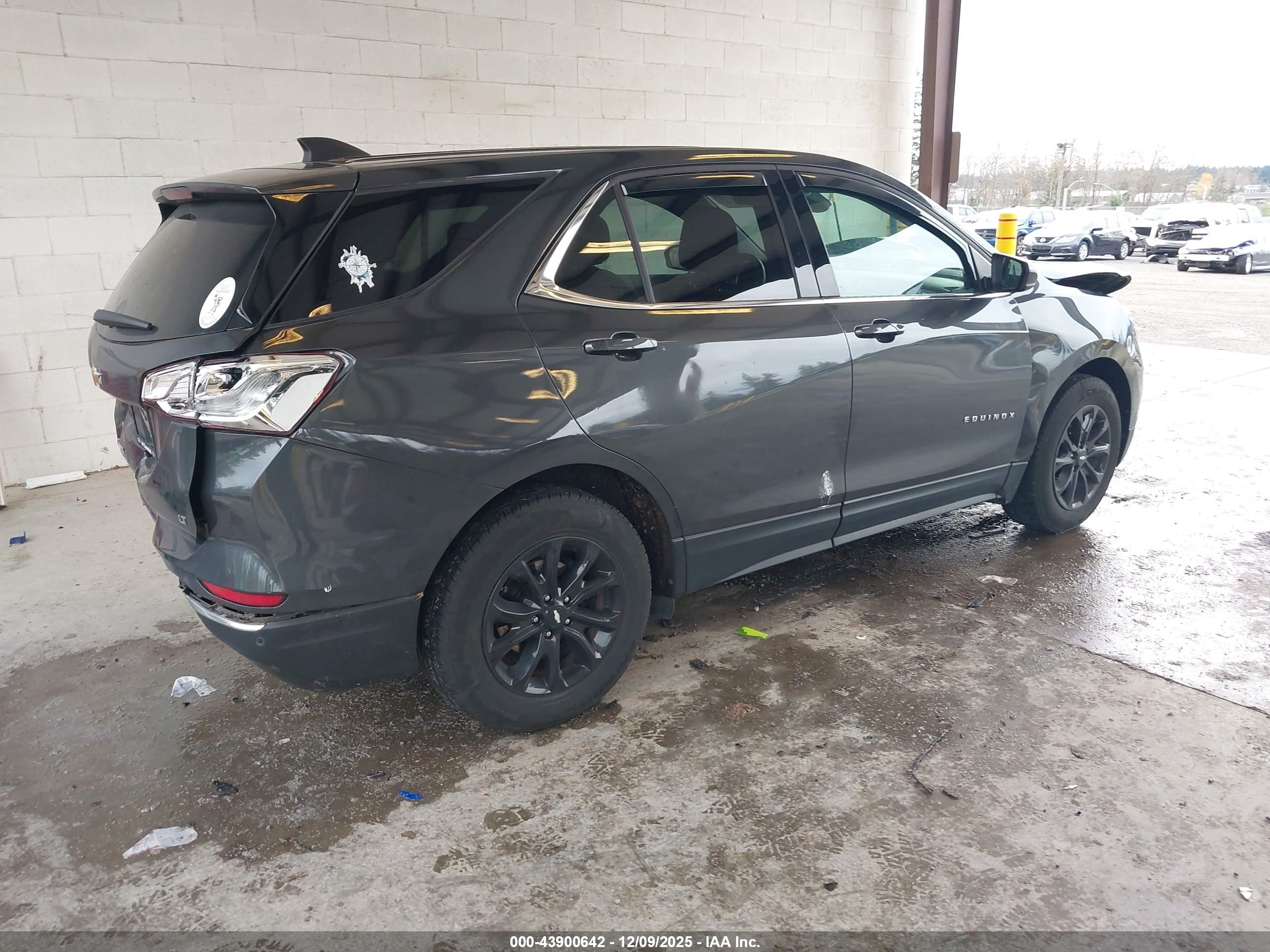 CHEVROLET EQUINOX image 4