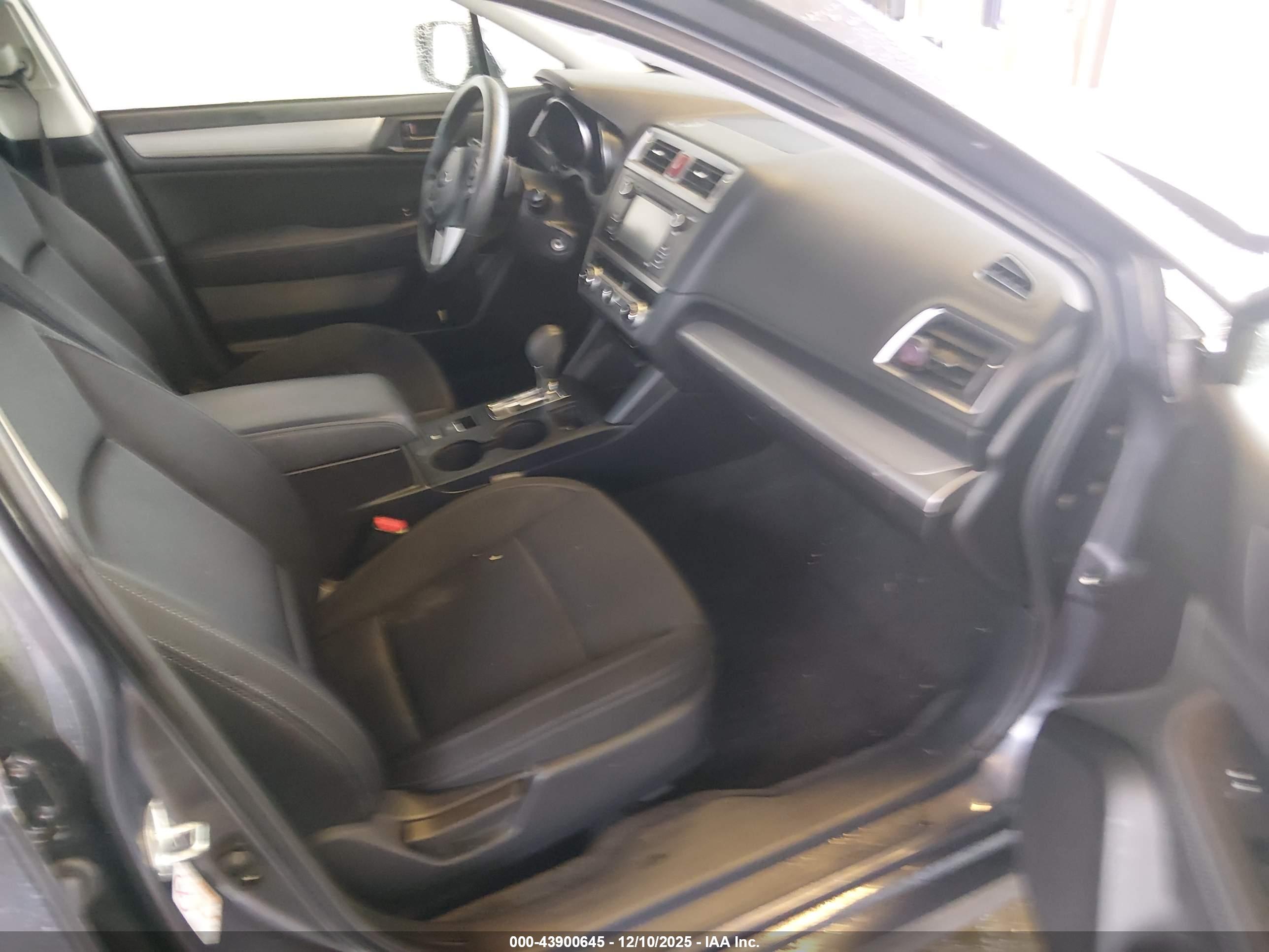 SUBARU LEGACY image 5