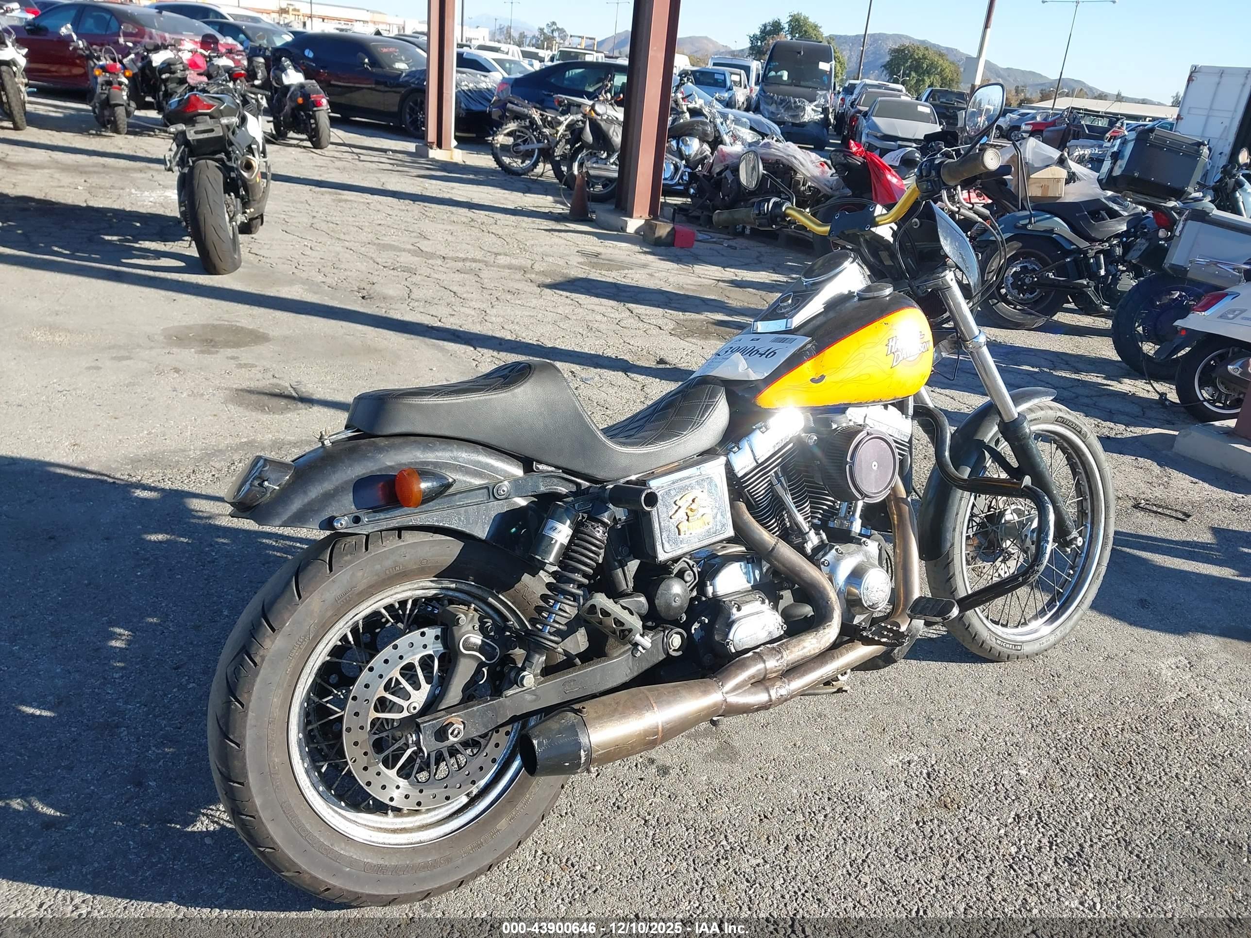 HARLEY-DAVIDSON FXDWG image 4