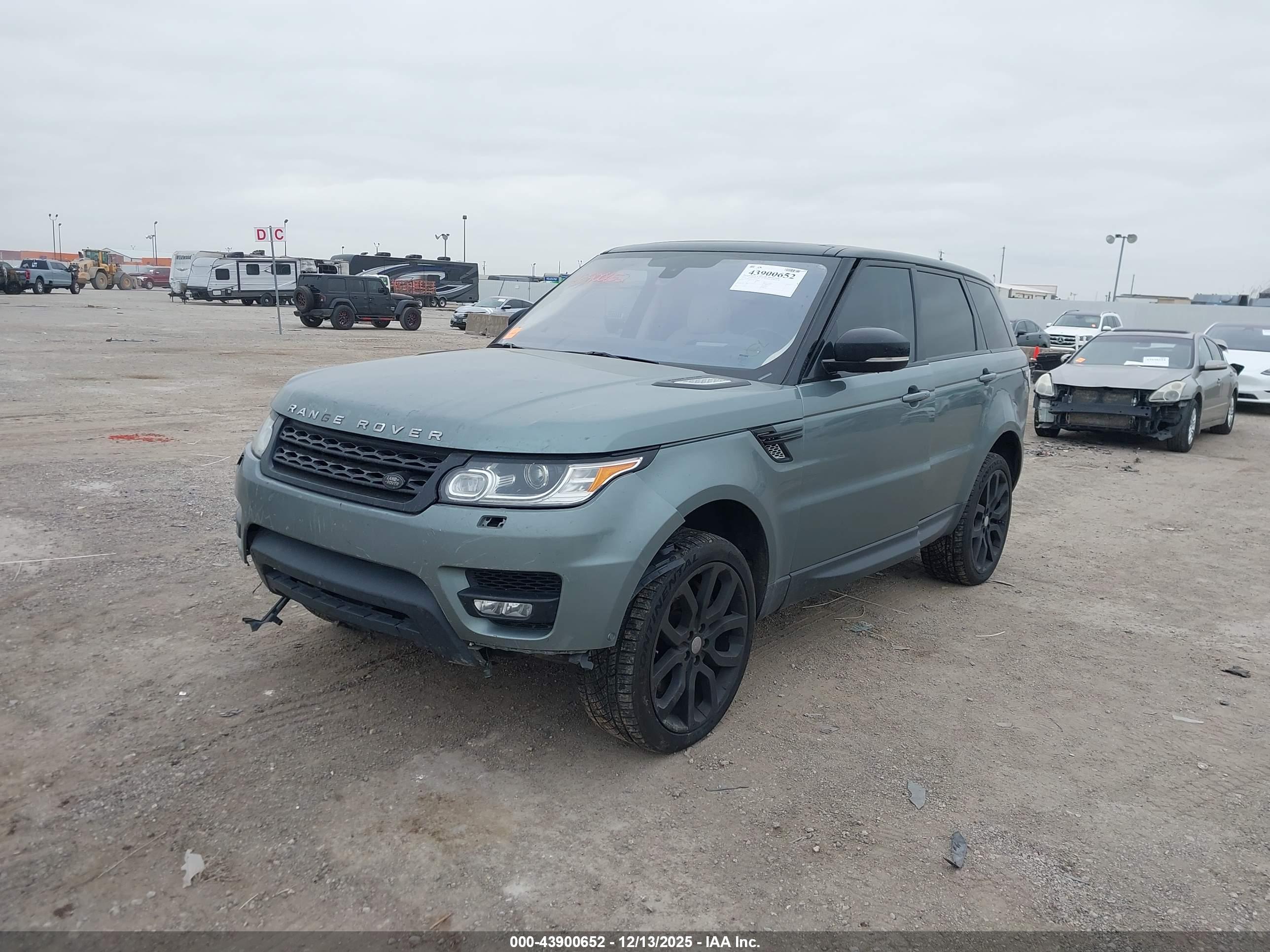 LAND ROVER image 2