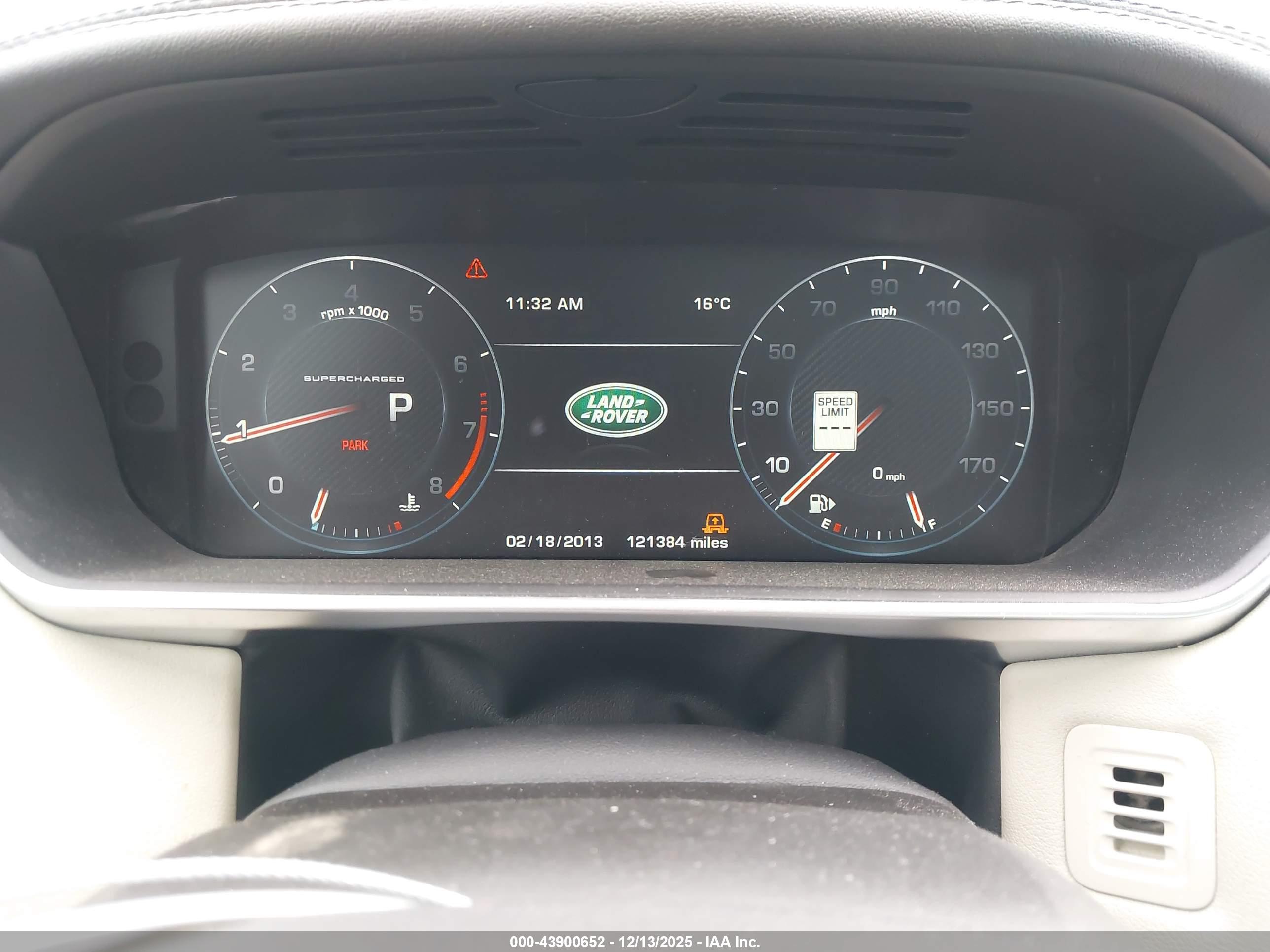 LAND ROVER image 7