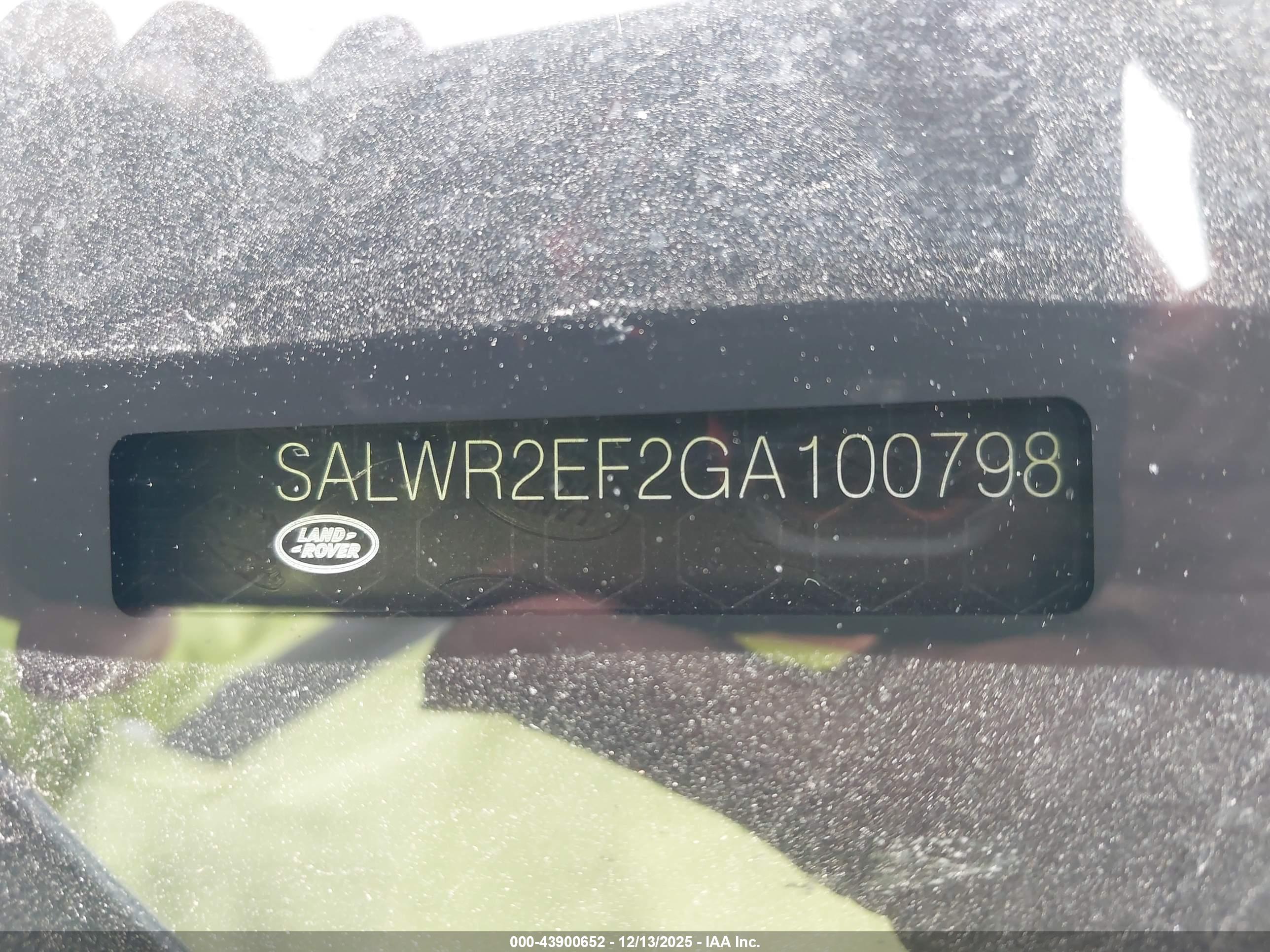 LAND ROVER image 9