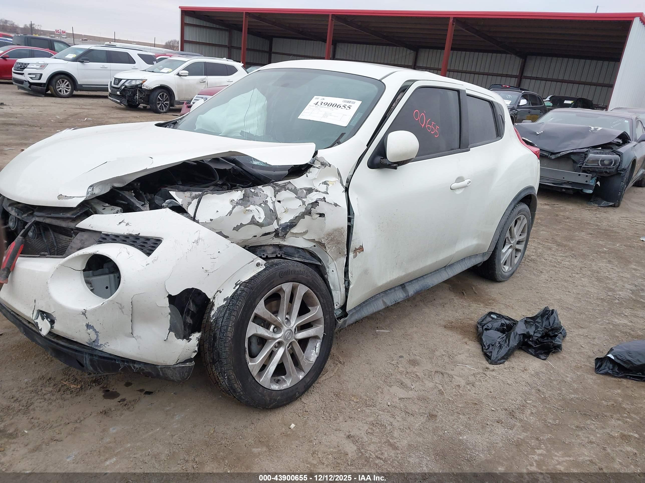NISSAN JUKE image 2