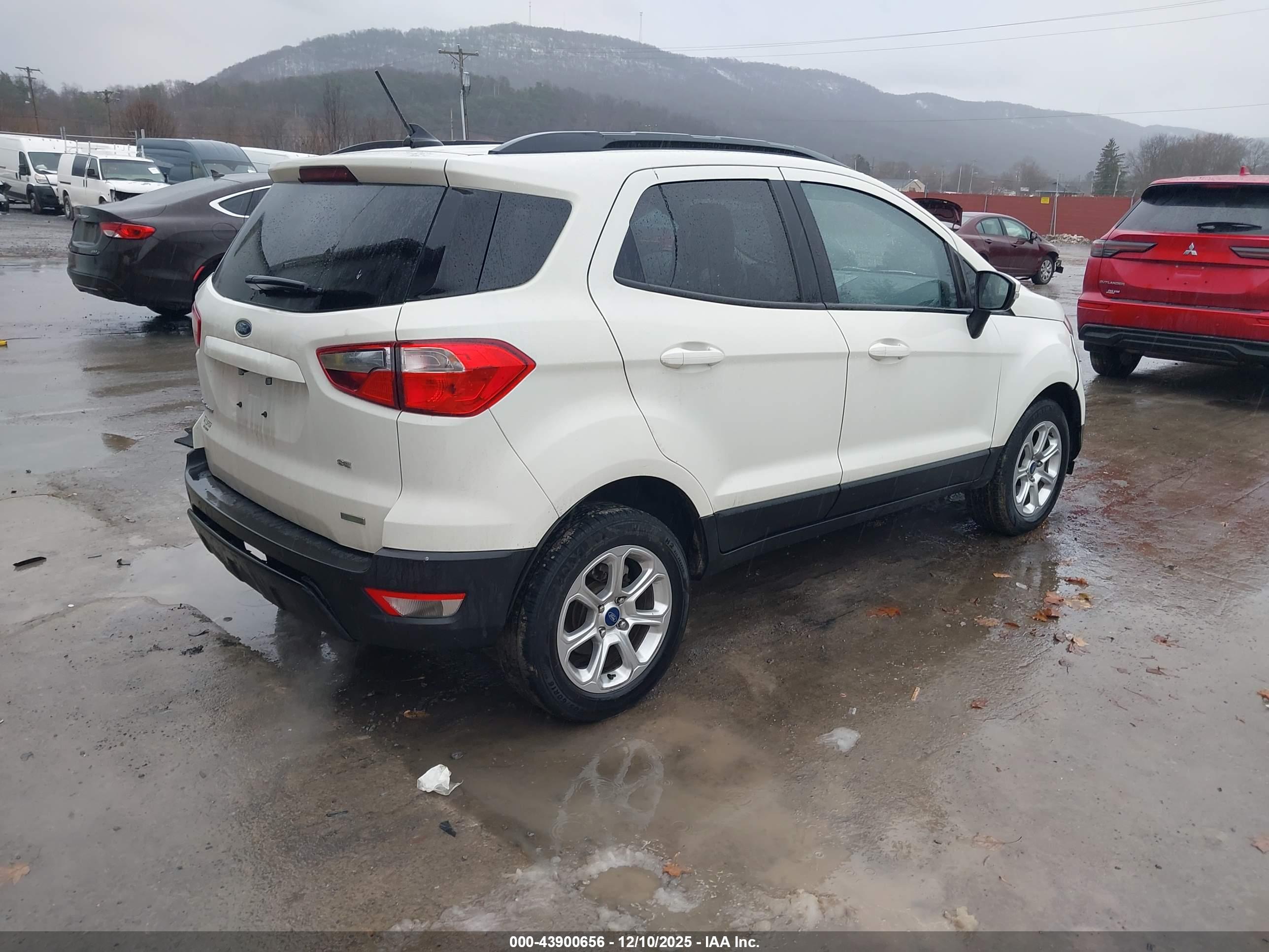 FORD ECOSPORT image 4