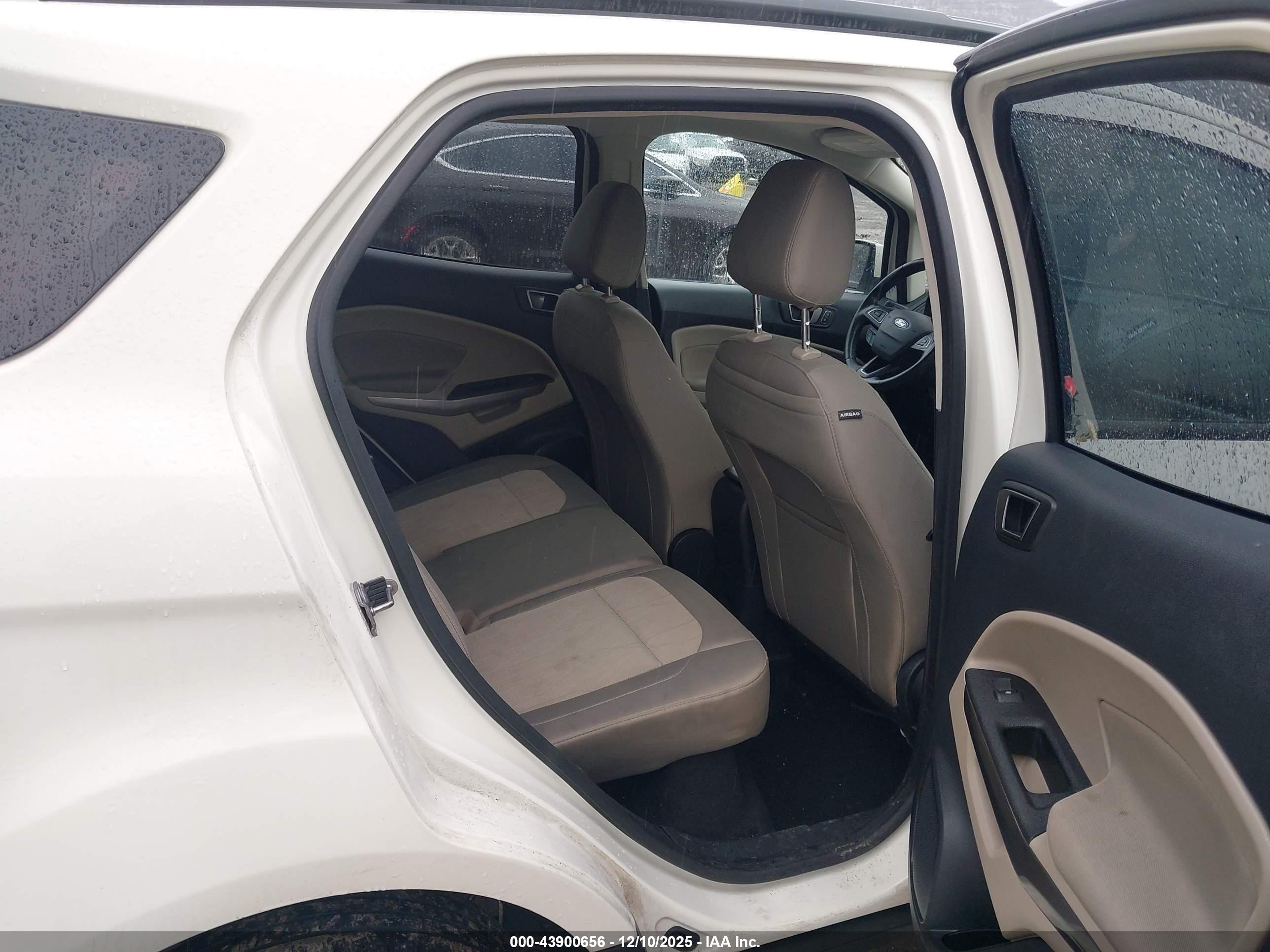FORD ECOSPORT image 8