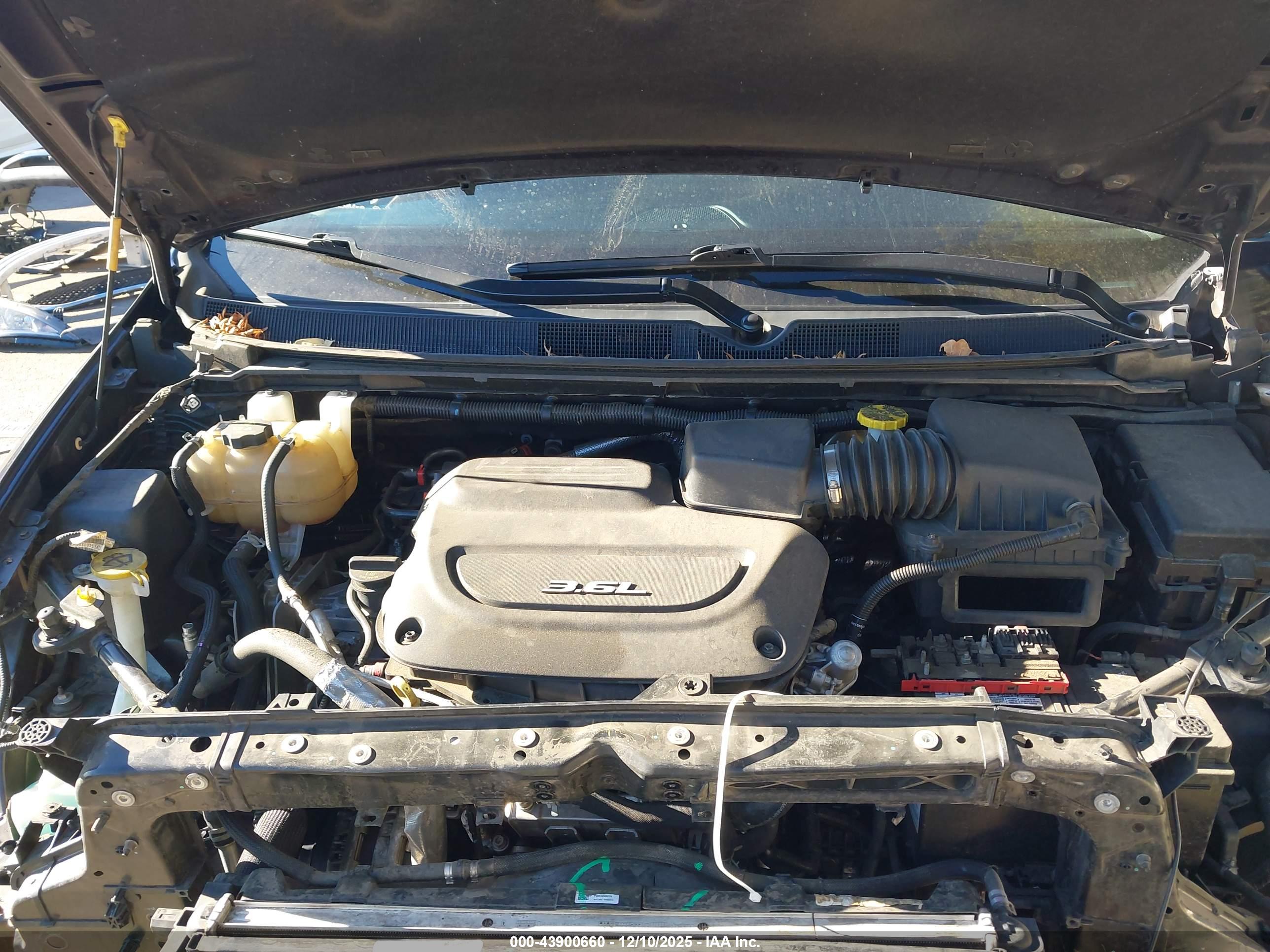 CHRYSLER PACIFICA image 10