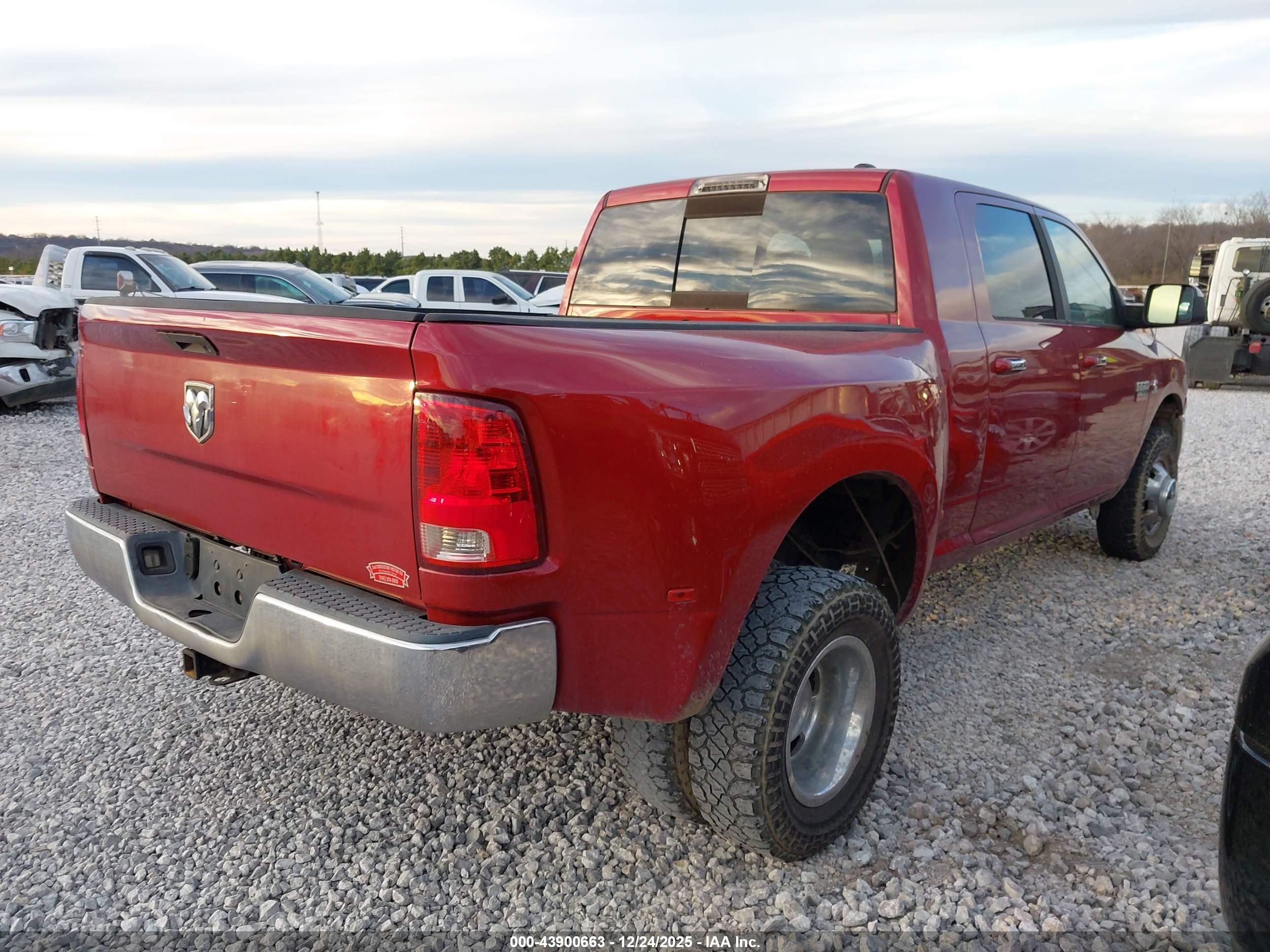 DODGE RAM image 4