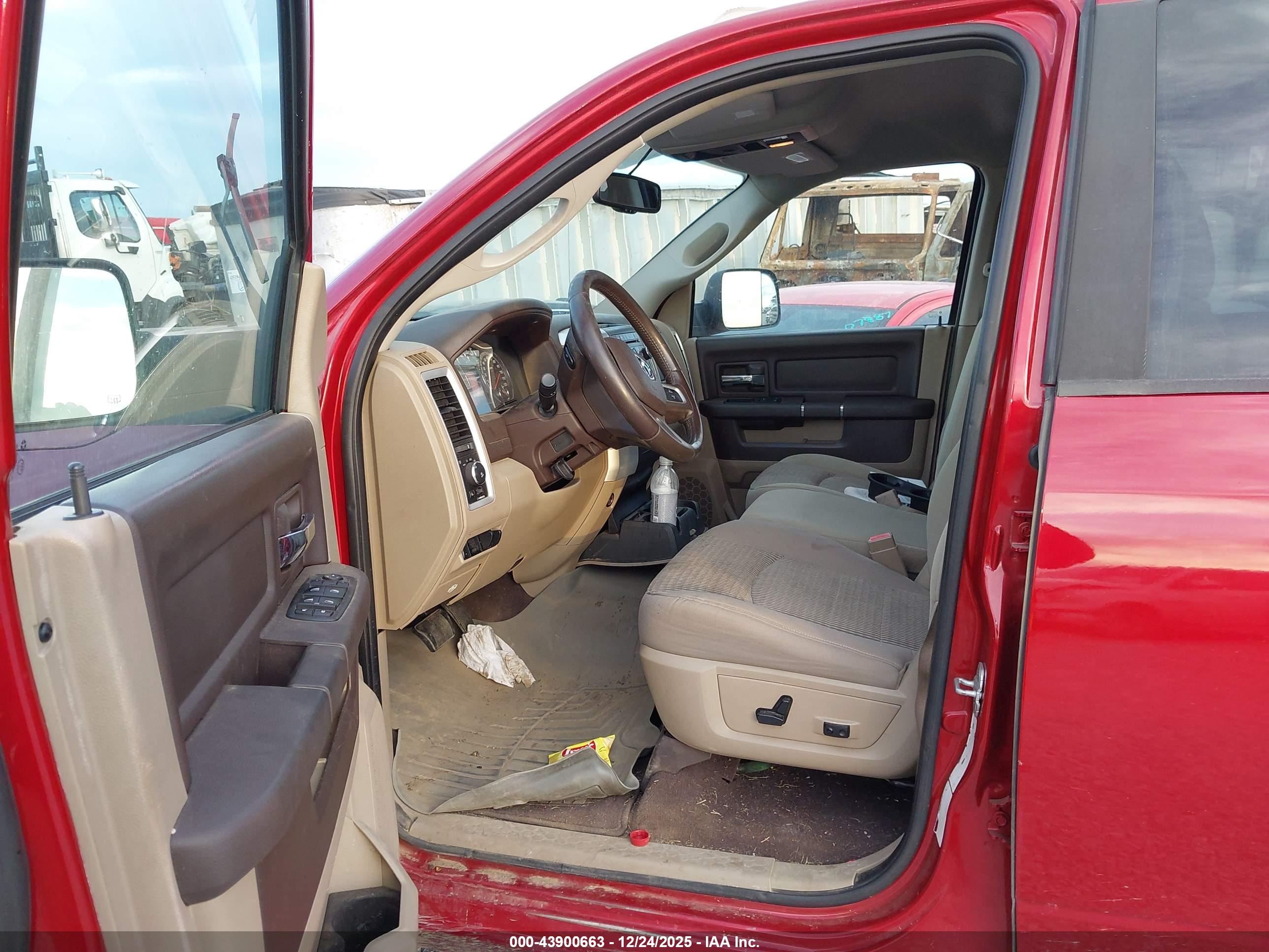 DODGE RAM image 8
