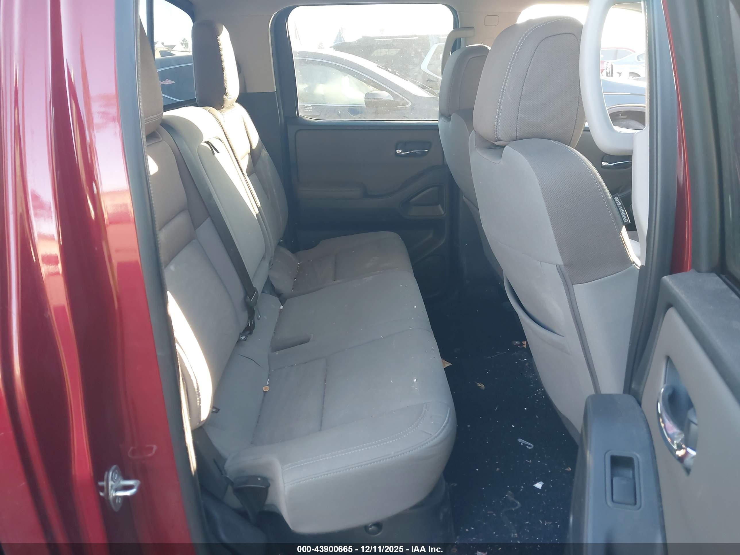 NISSAN FRONTIER image 8