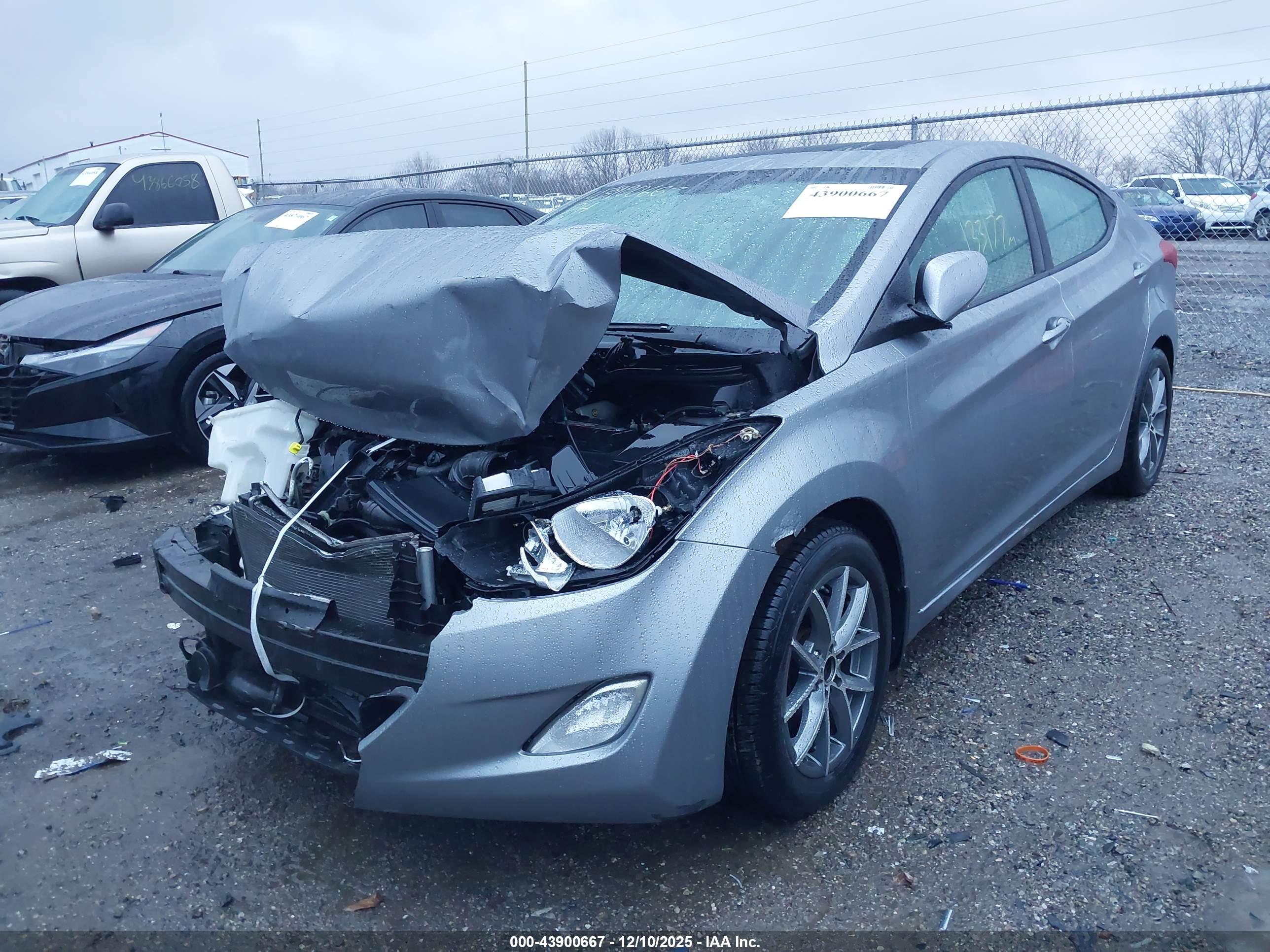 HYUNDAI ELANTRA image 2