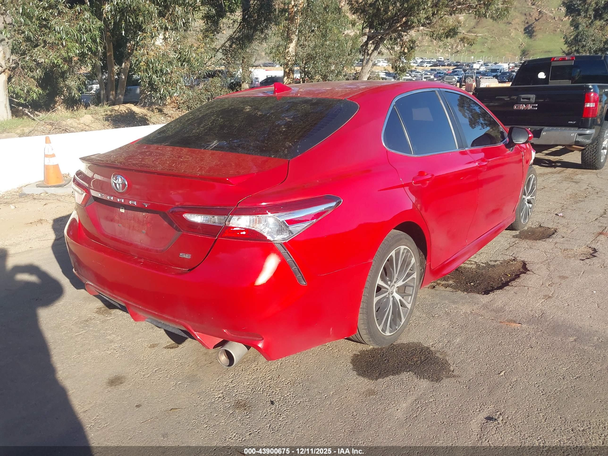 TOYOTA CAMRY image 4