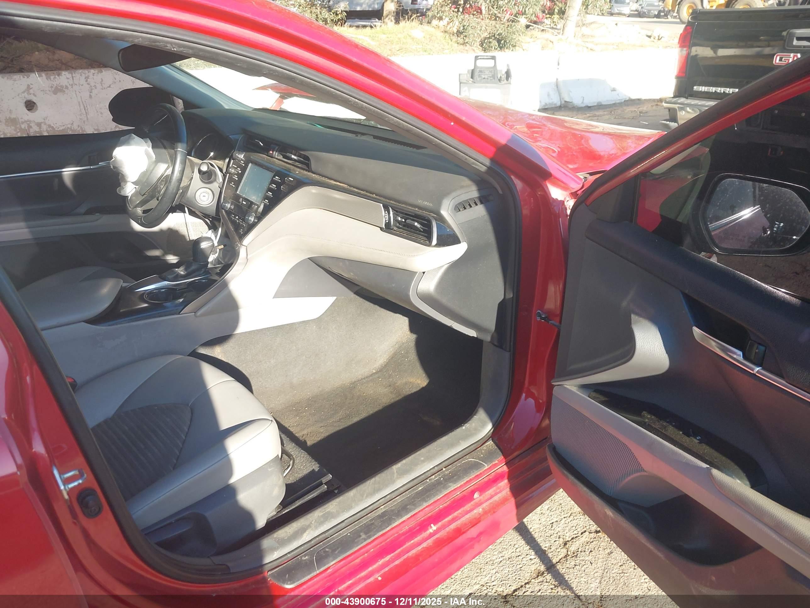 TOYOTA CAMRY image 5