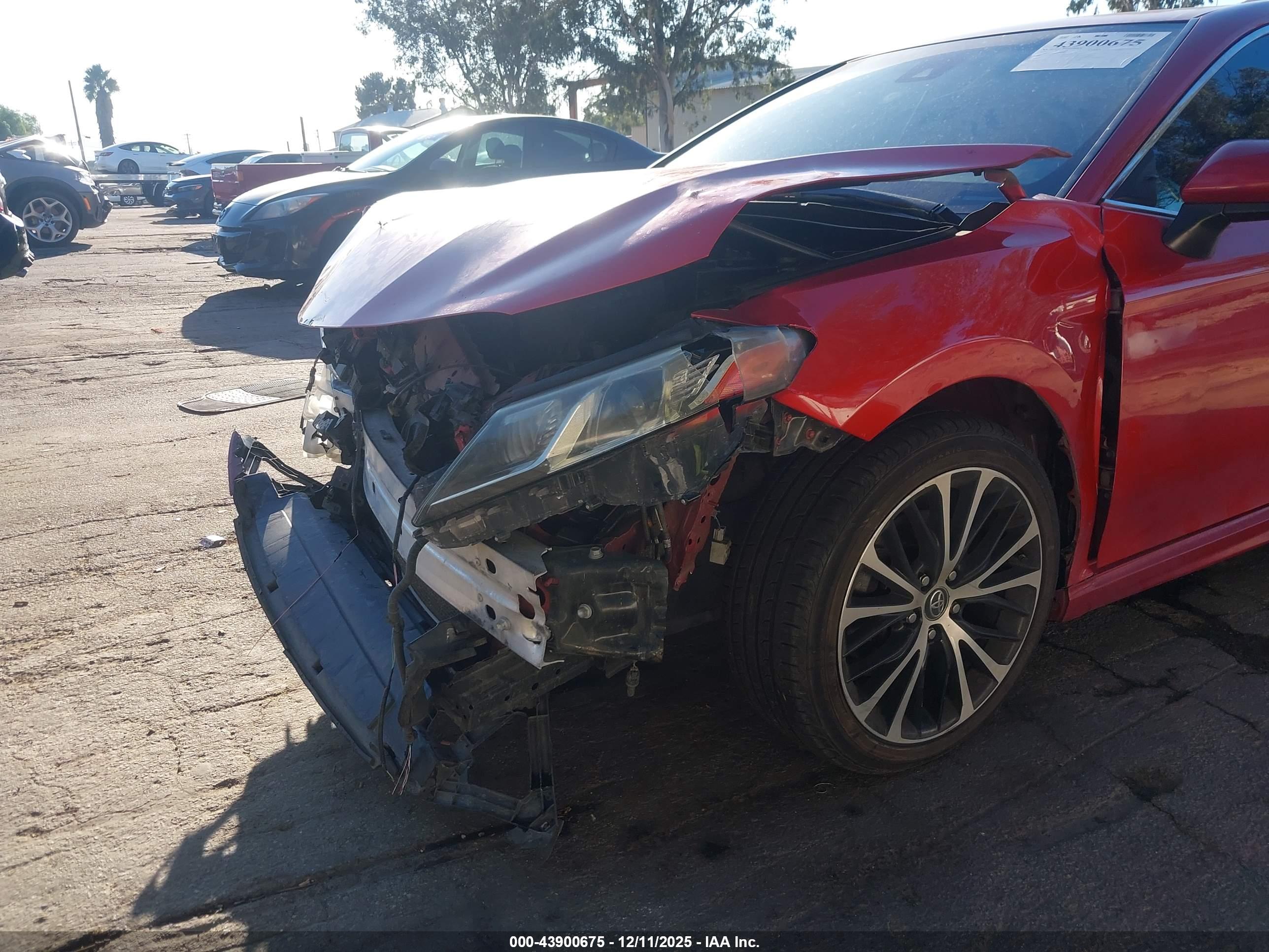 TOYOTA CAMRY image 6