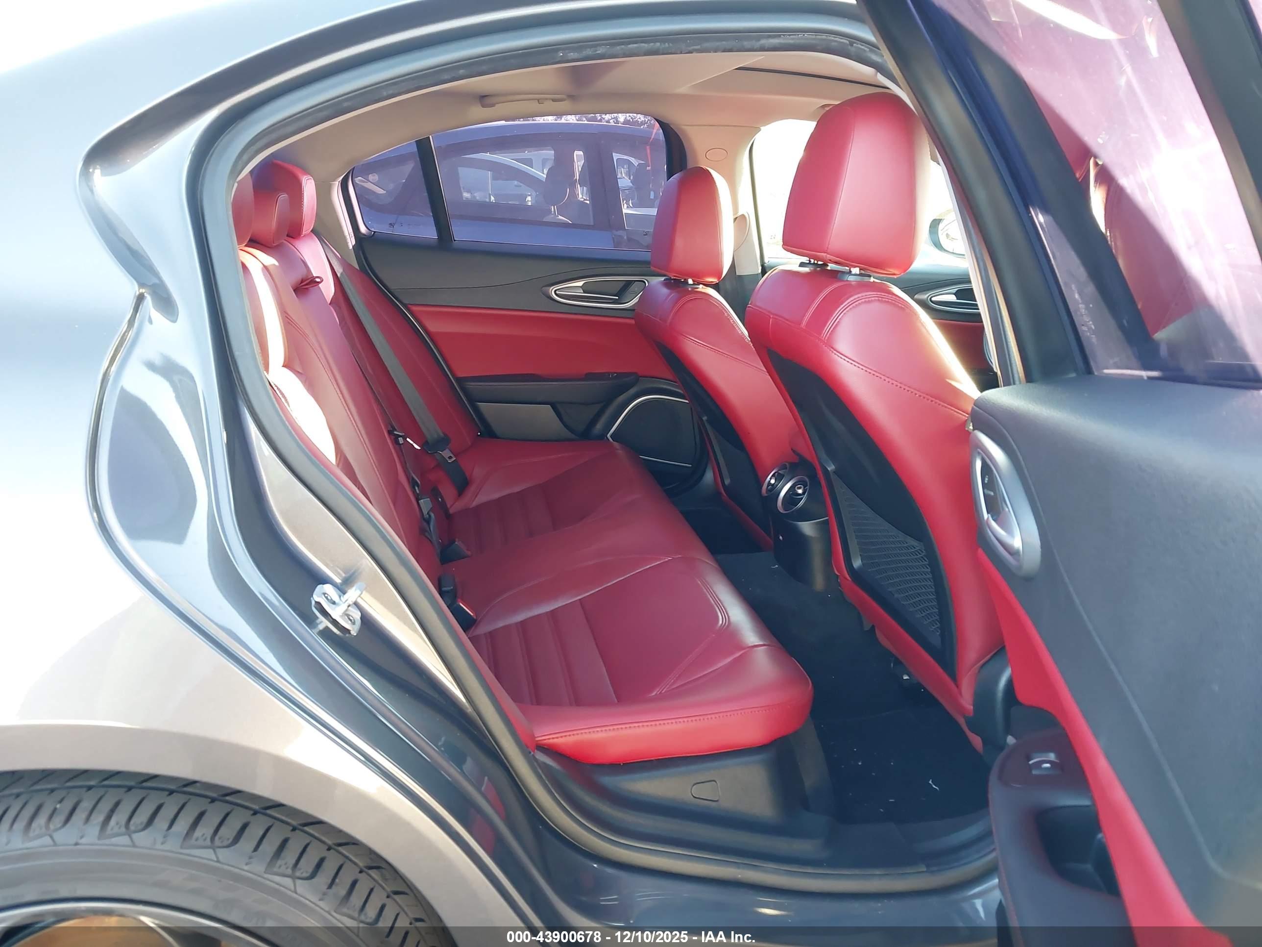 ALFA ROMEO image 8