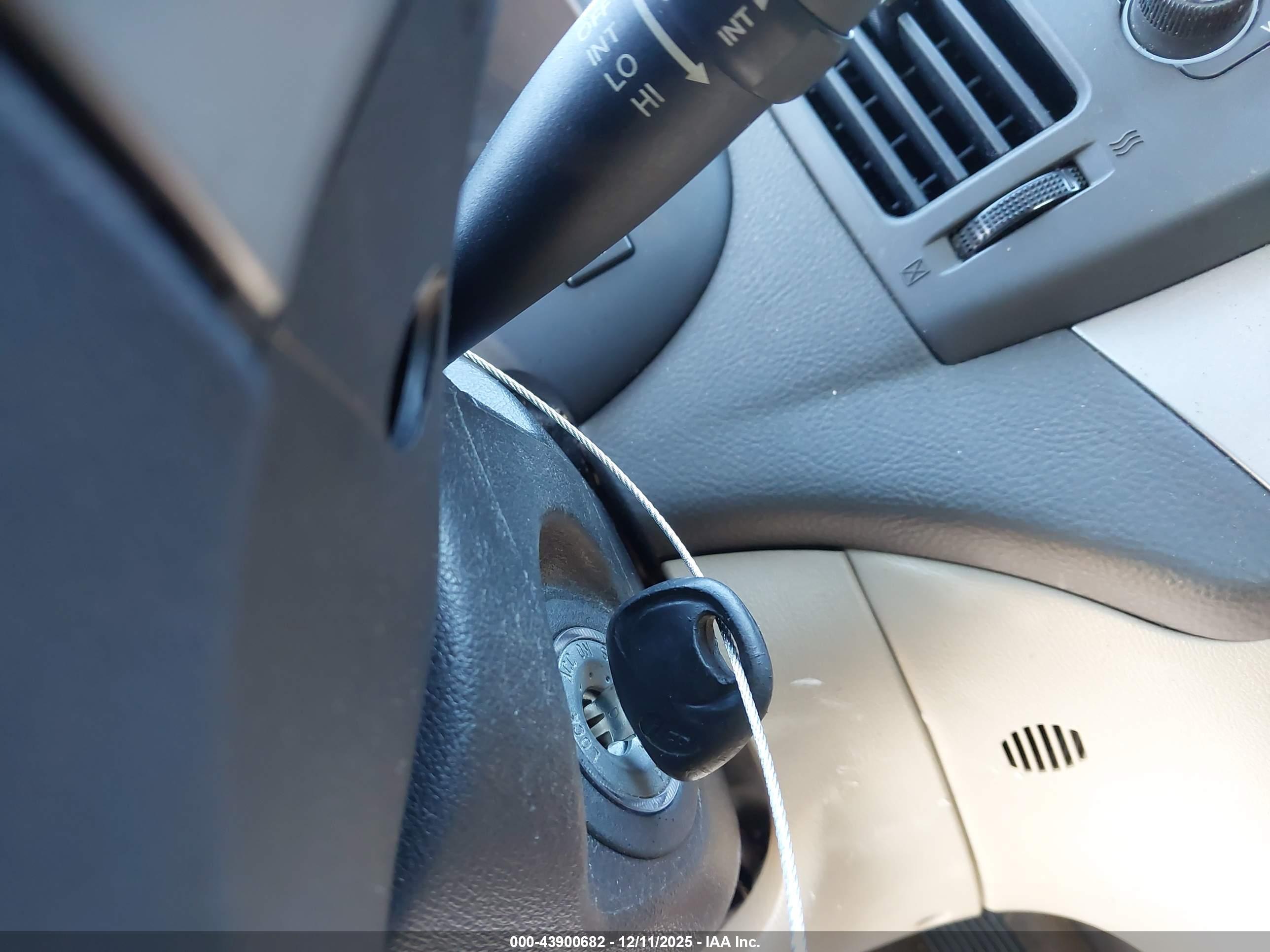 HYUNDAI ELANTRA image 11