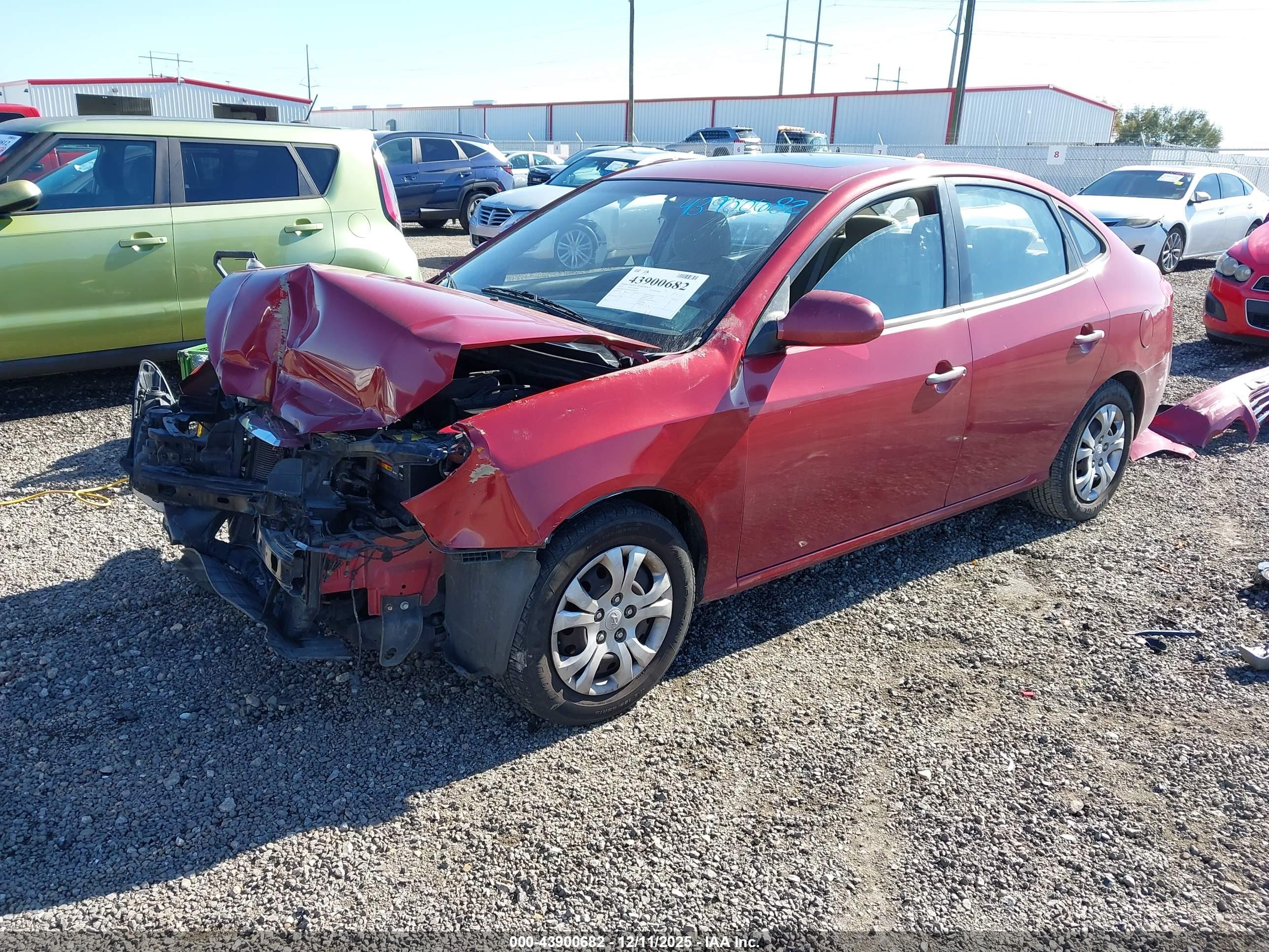HYUNDAI ELANTRA image 2