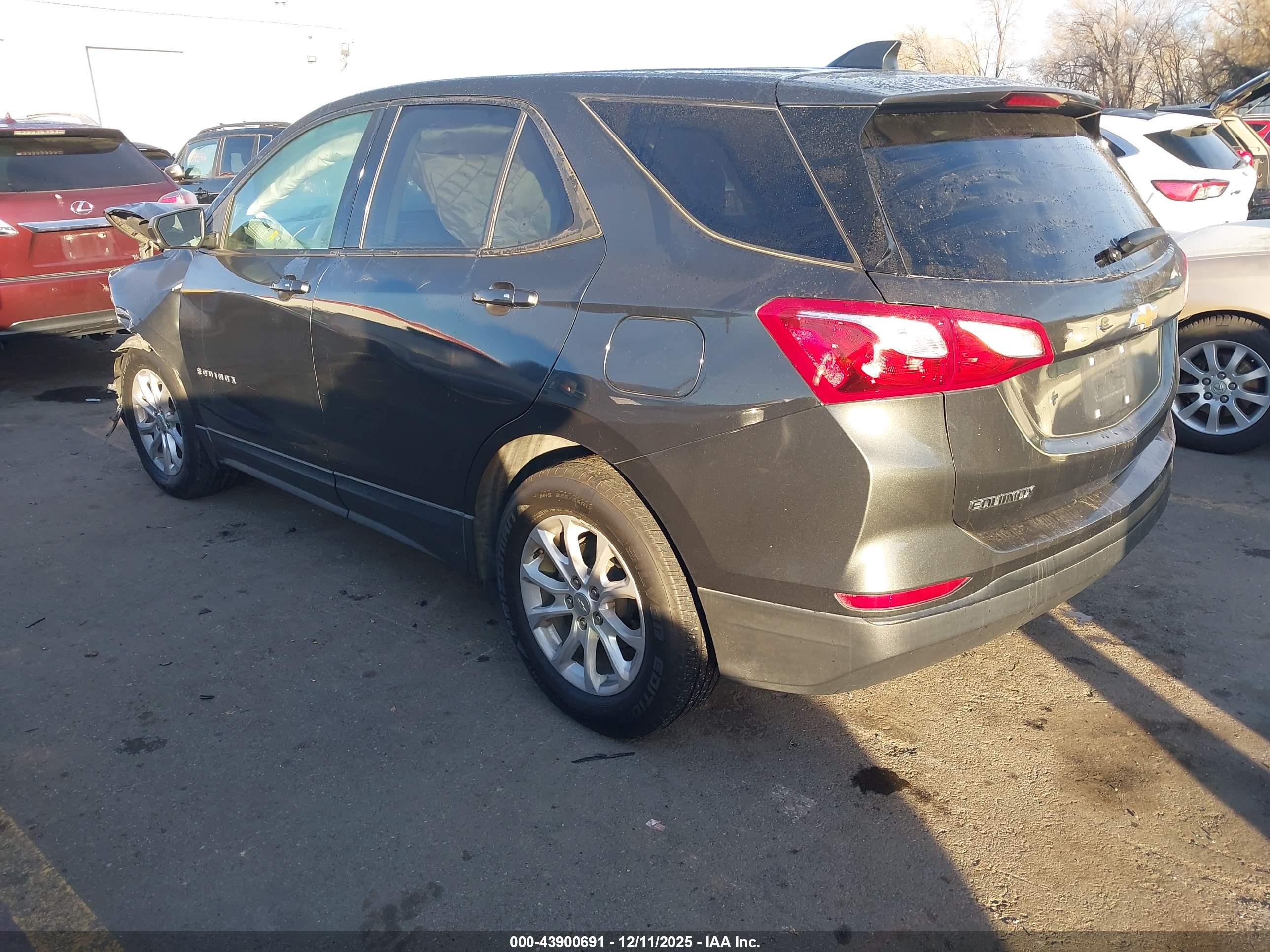 CHEVROLET EQUINOX image 3