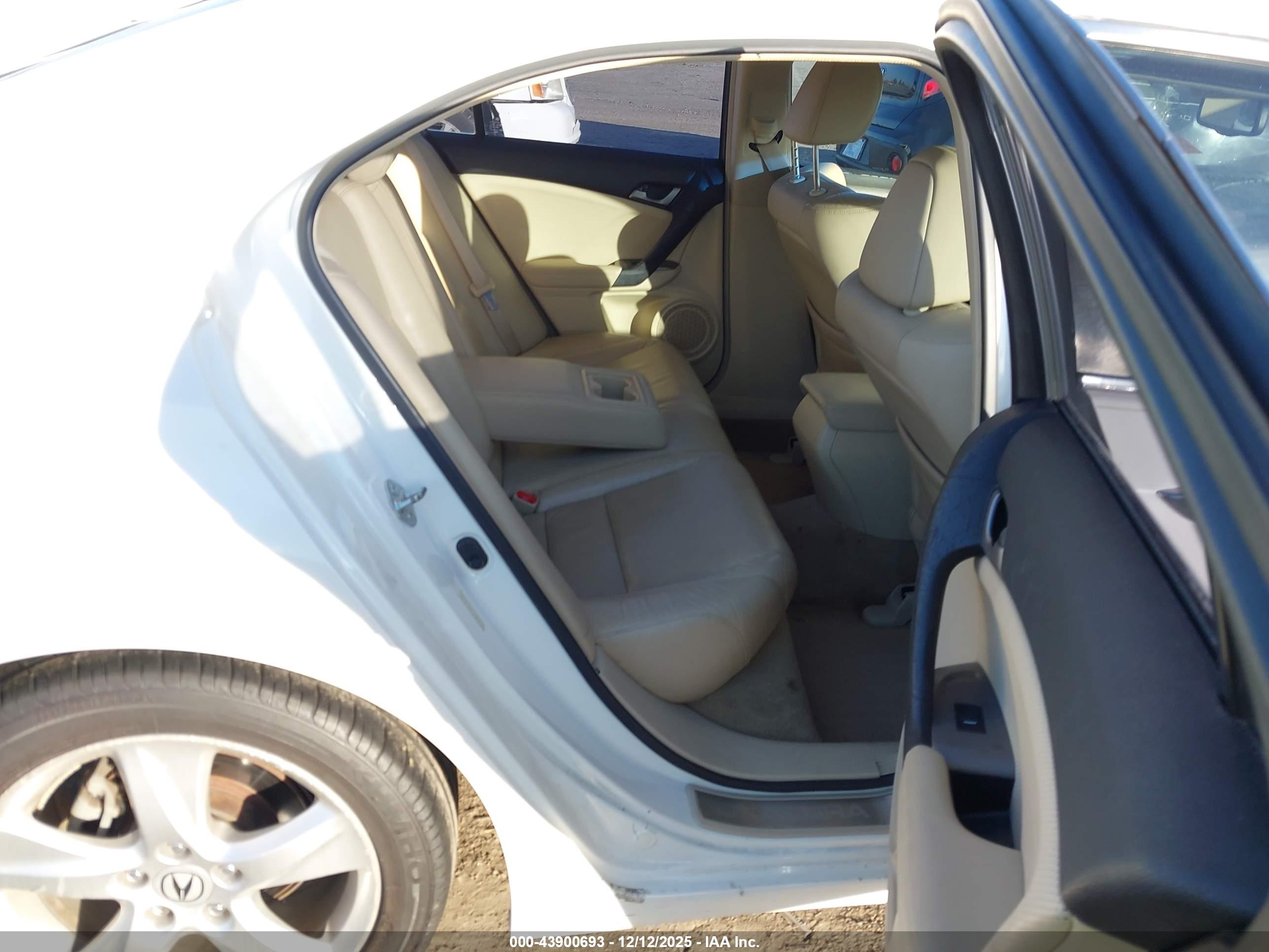 ACURA TSX image 8