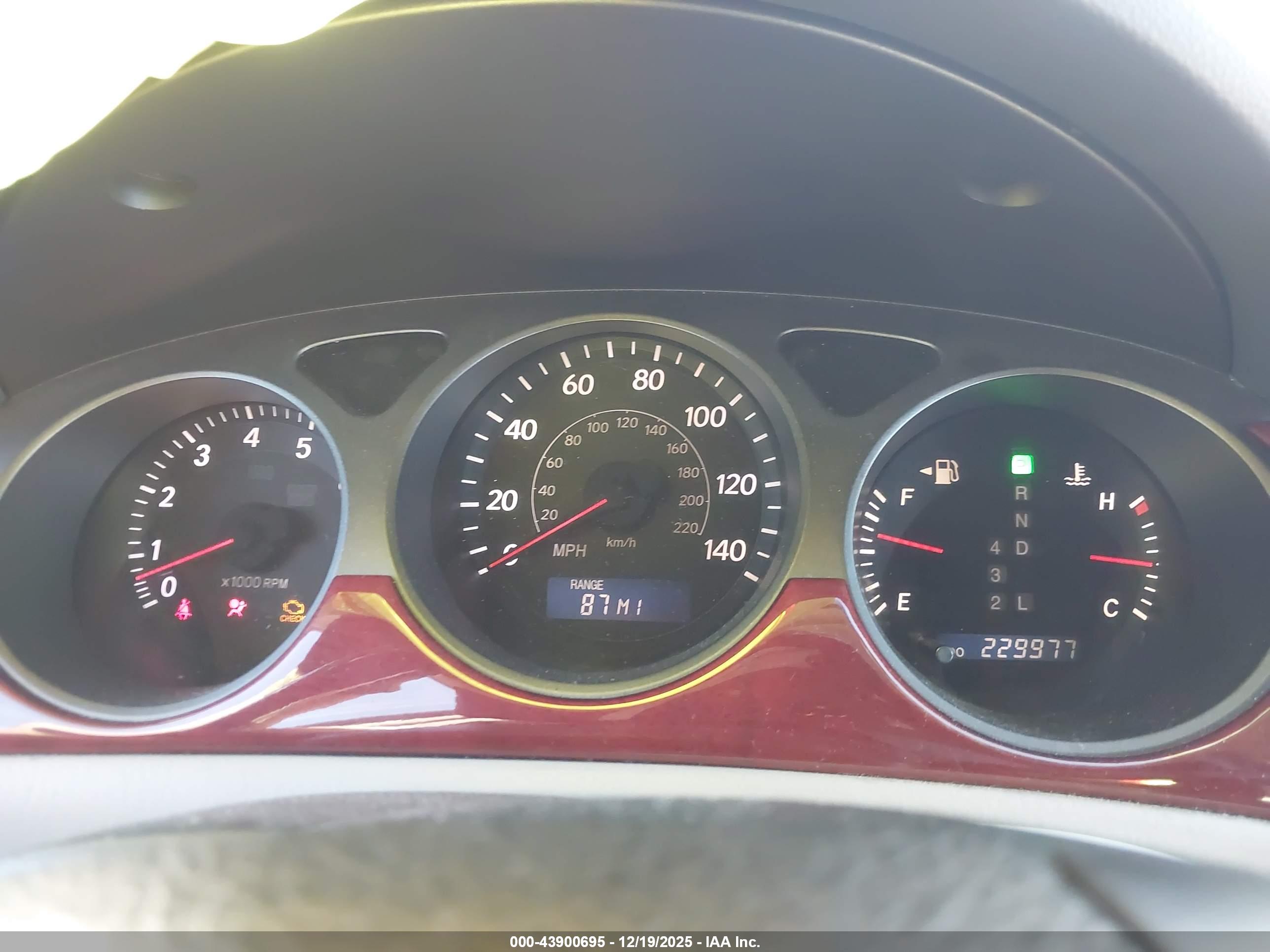 LEXUS ES image 7