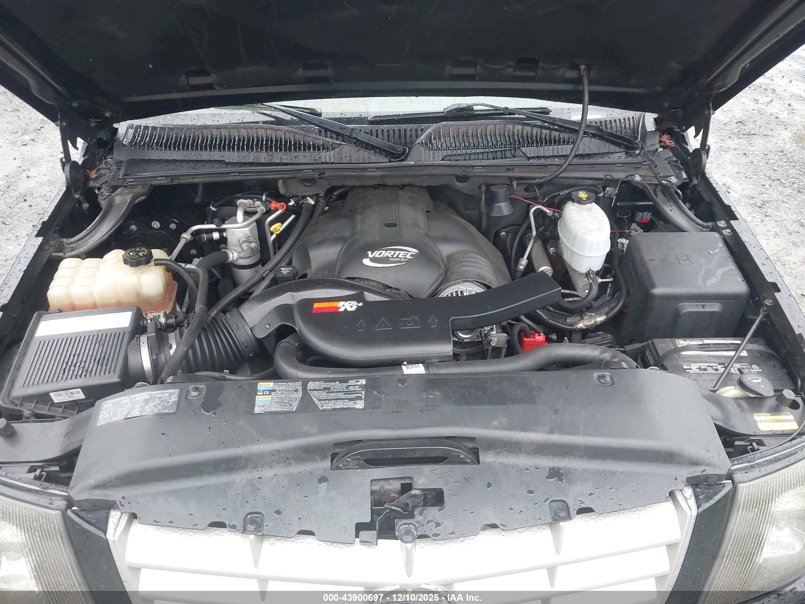 CADILLAC ESCALADE image 10