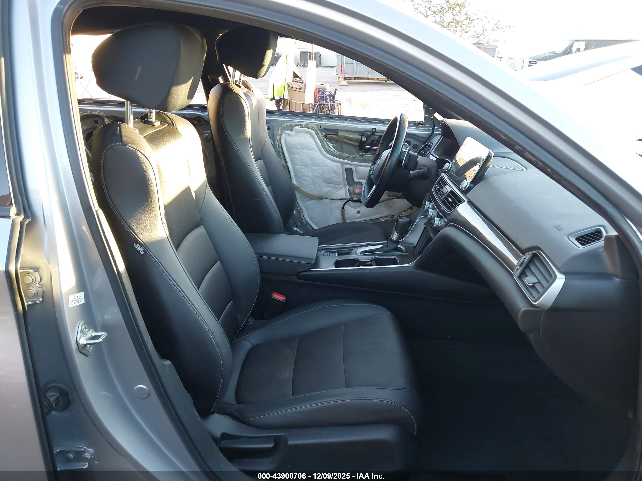 HONDA ACCORD image 5