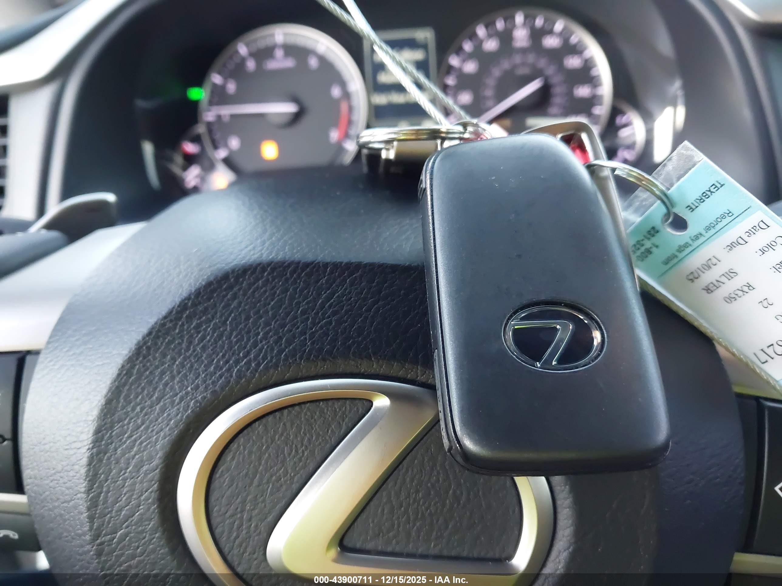 LEXUS RX image 11