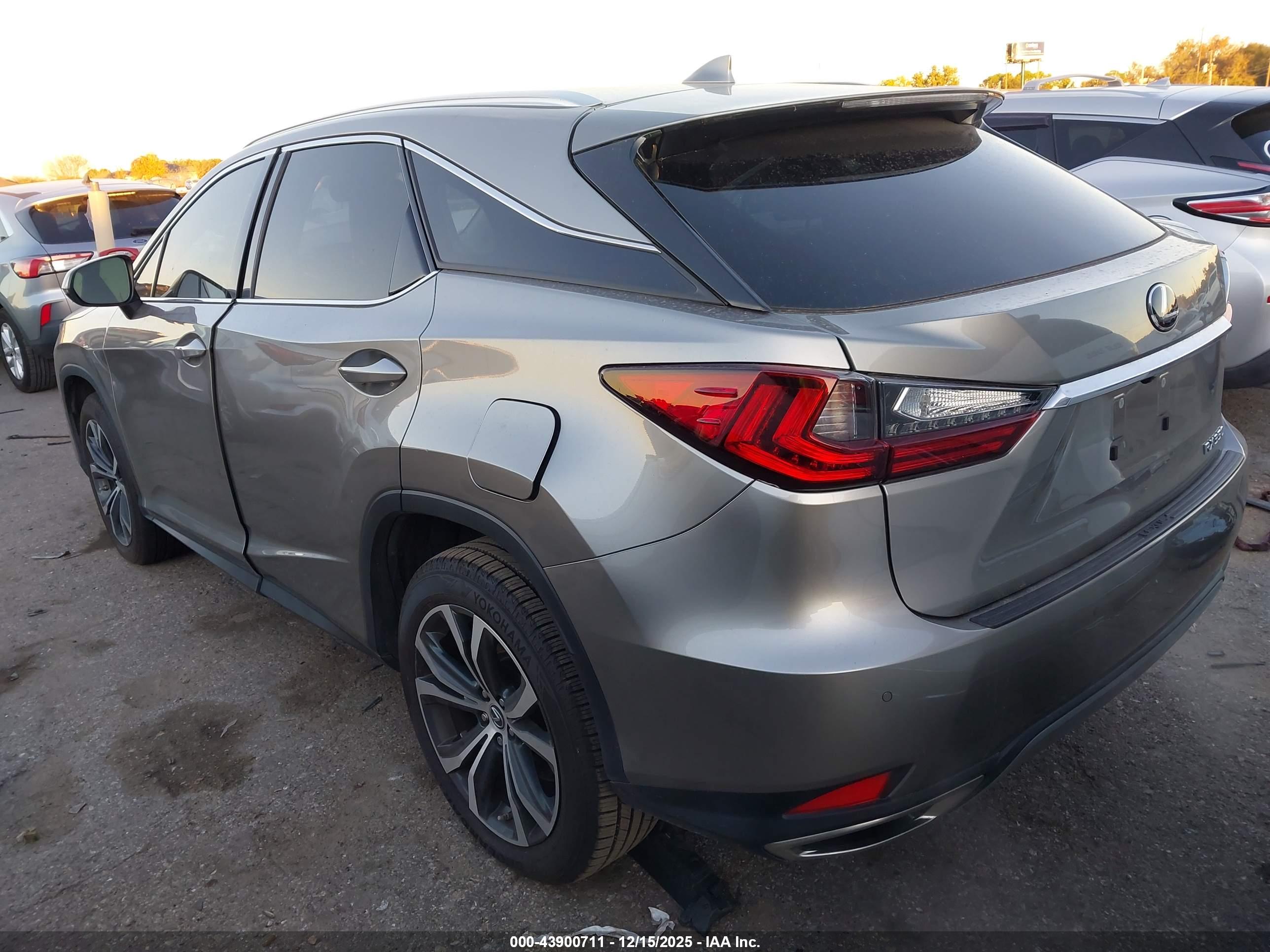 LEXUS RX image 3