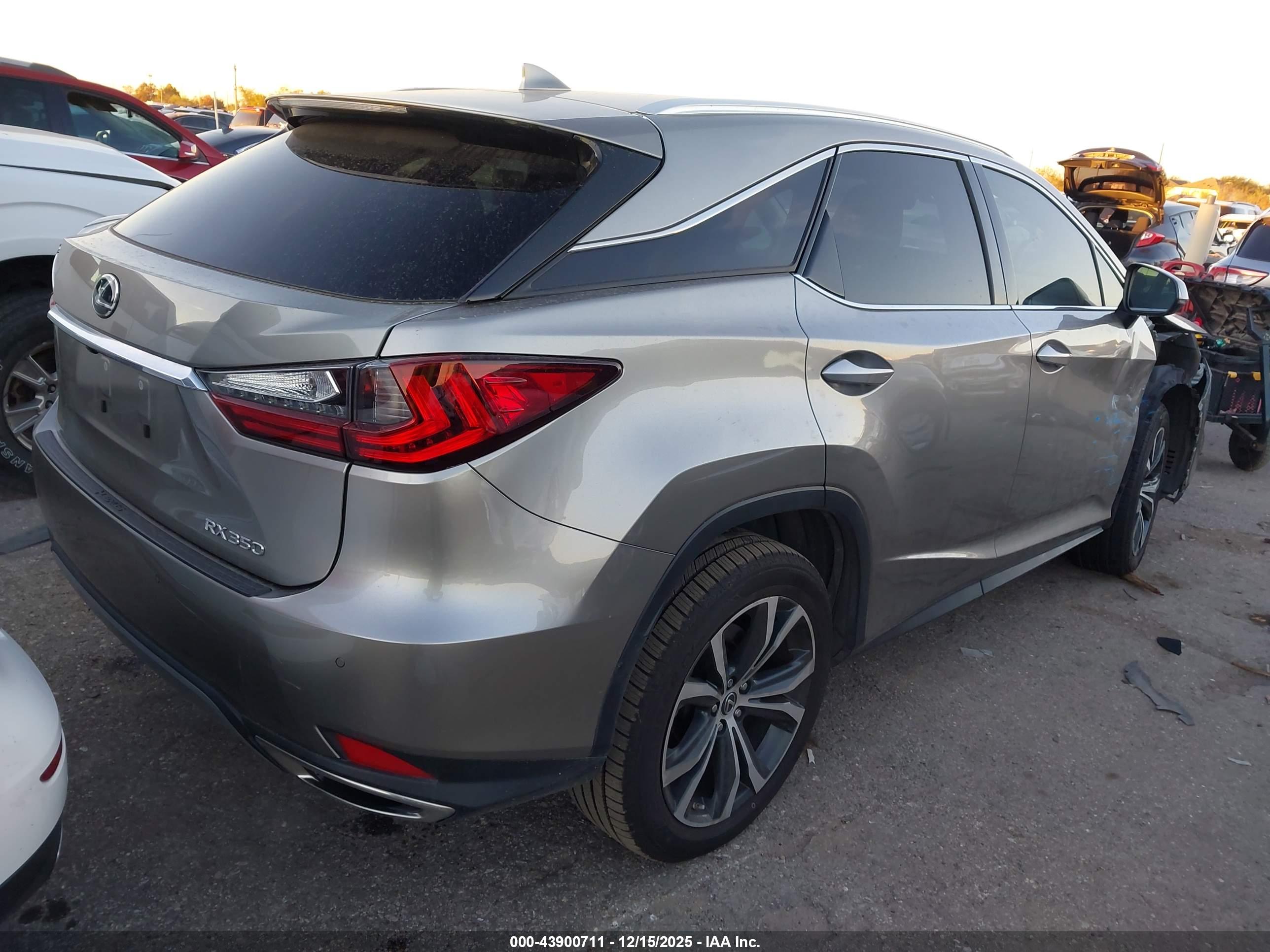 LEXUS RX image 4