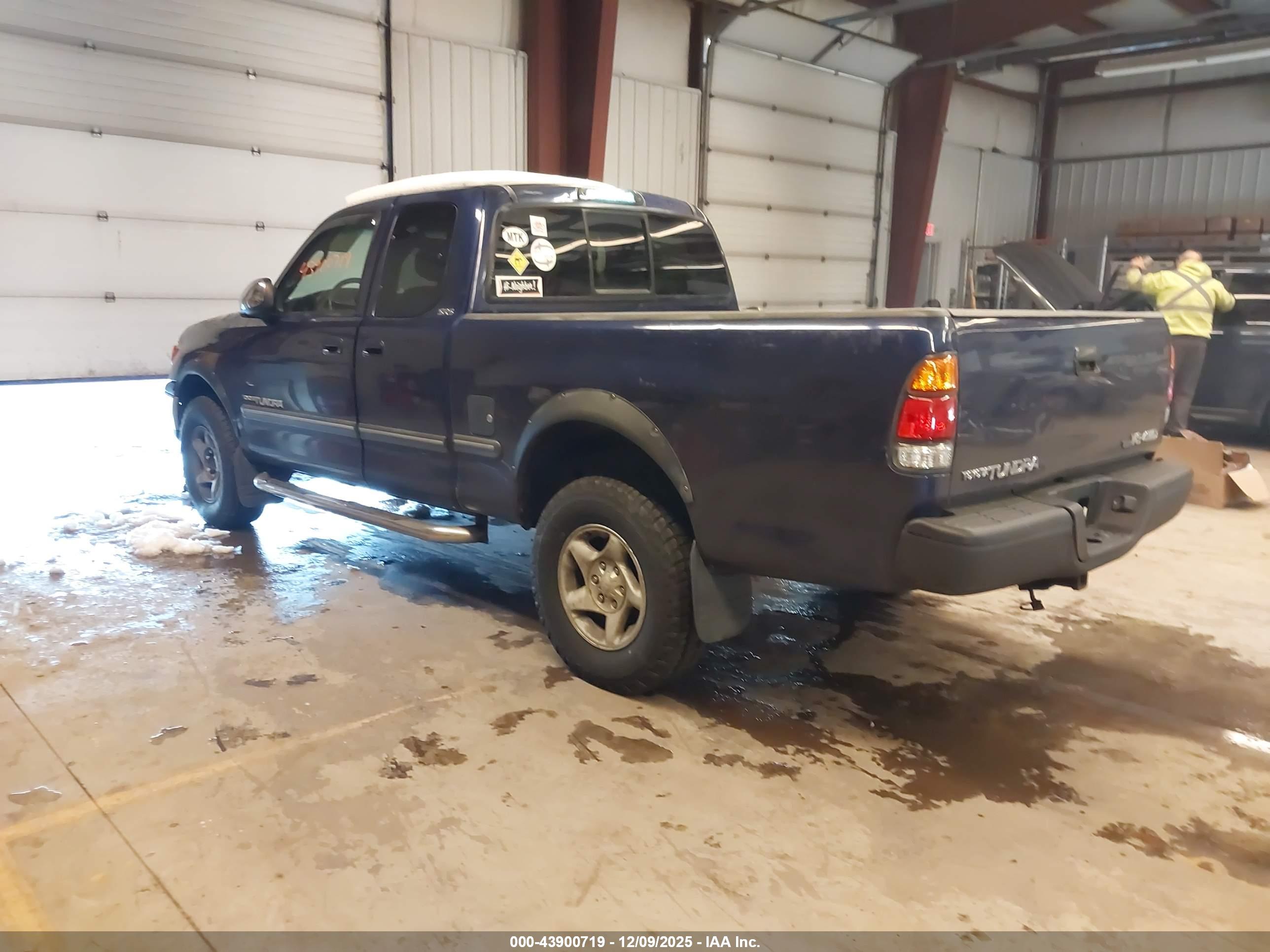 TOYOTA TUNDRA image 3