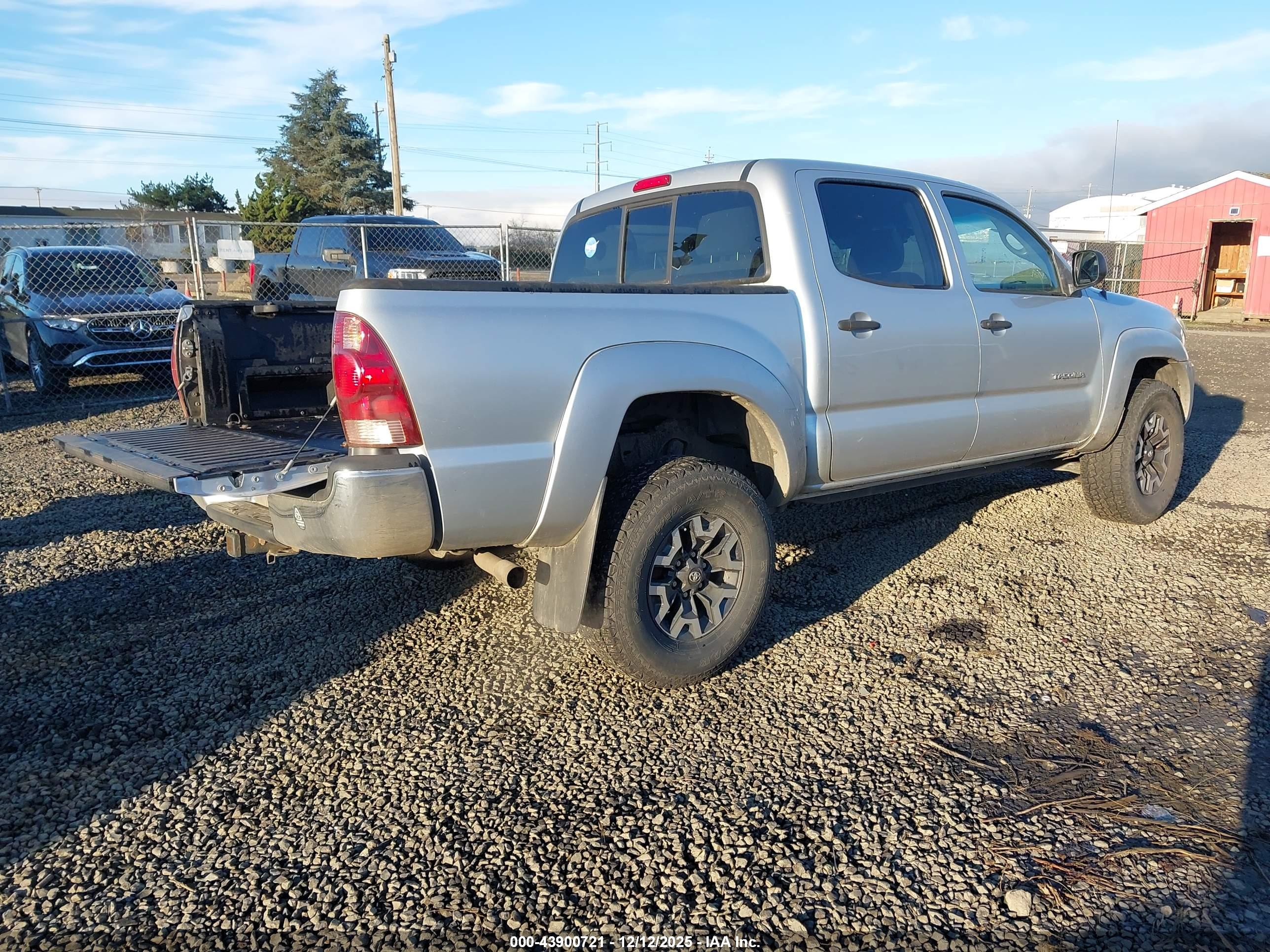 TOYOTA TACOMA image 4