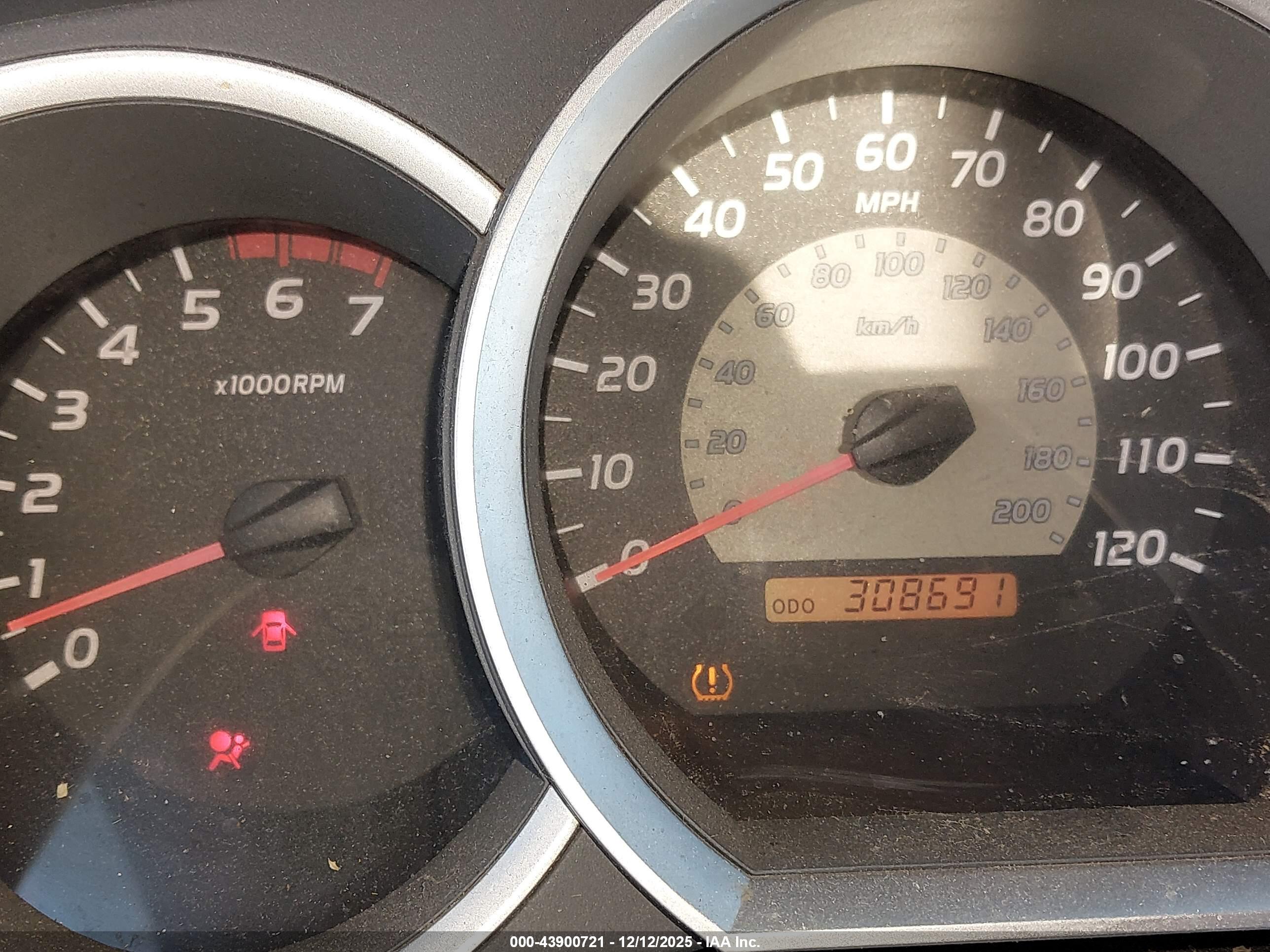TOYOTA TACOMA image 7