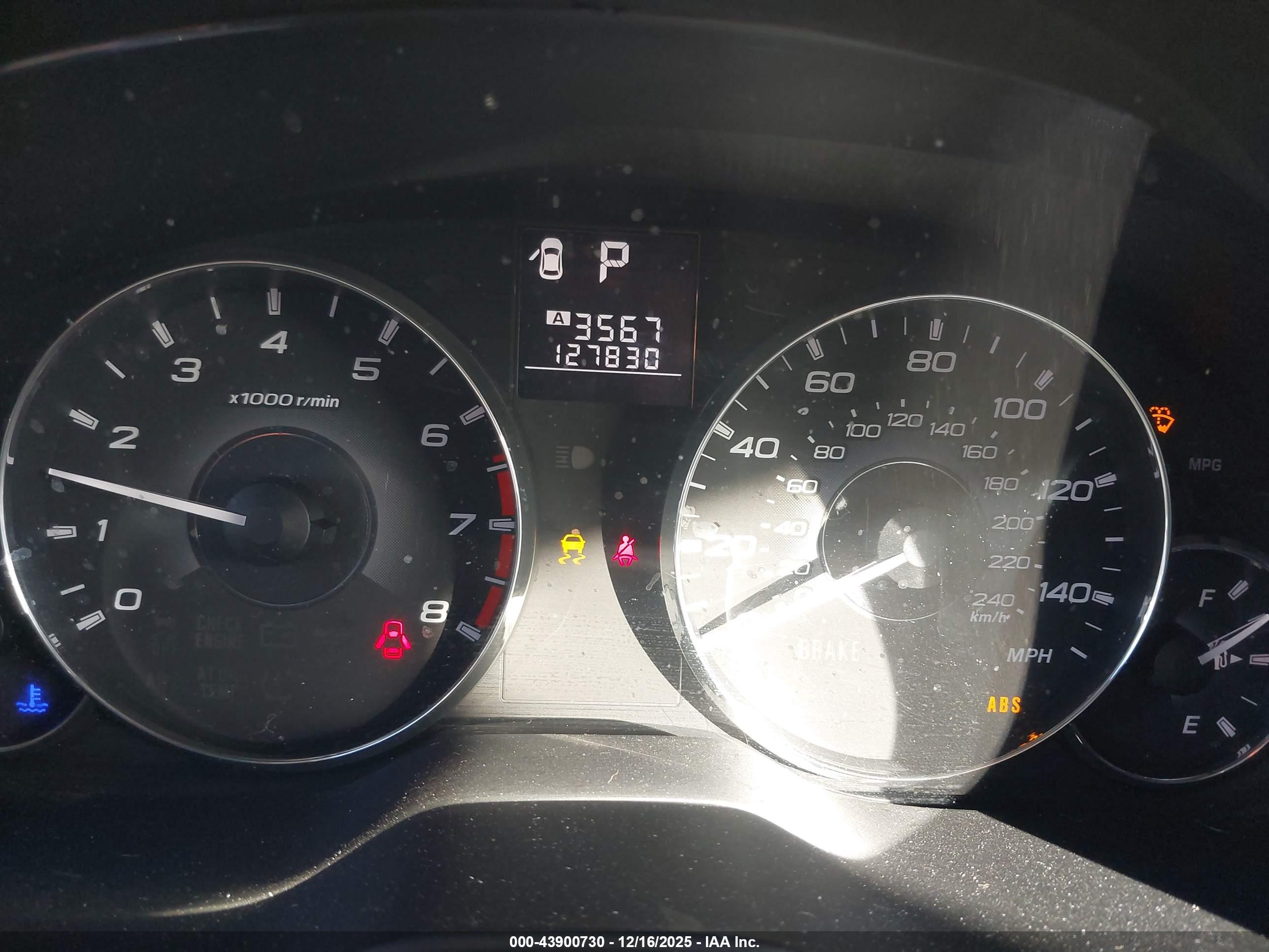 SUBARU OUTBACK image 7