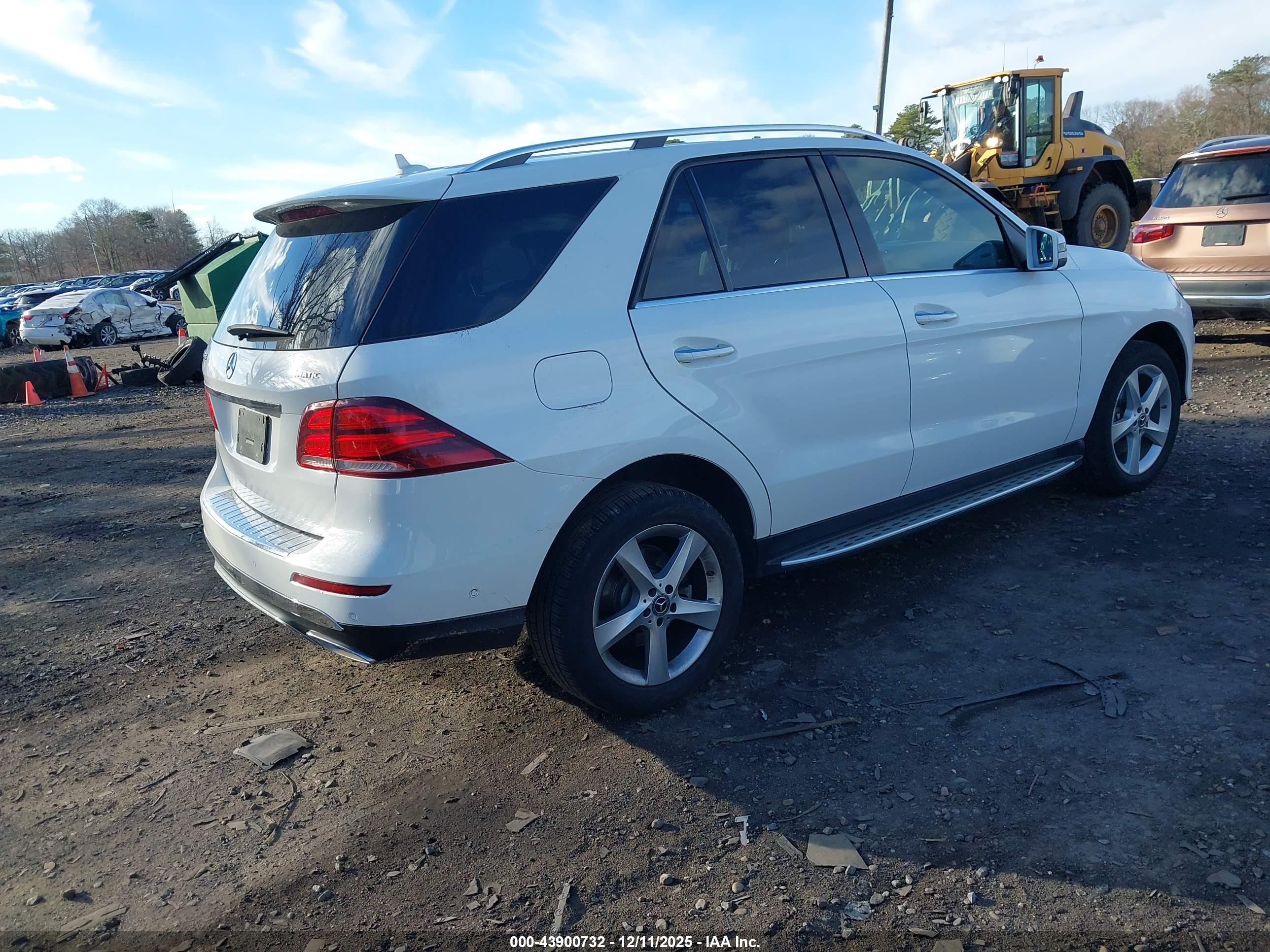 MERCEDES-BENZ GLE image 4