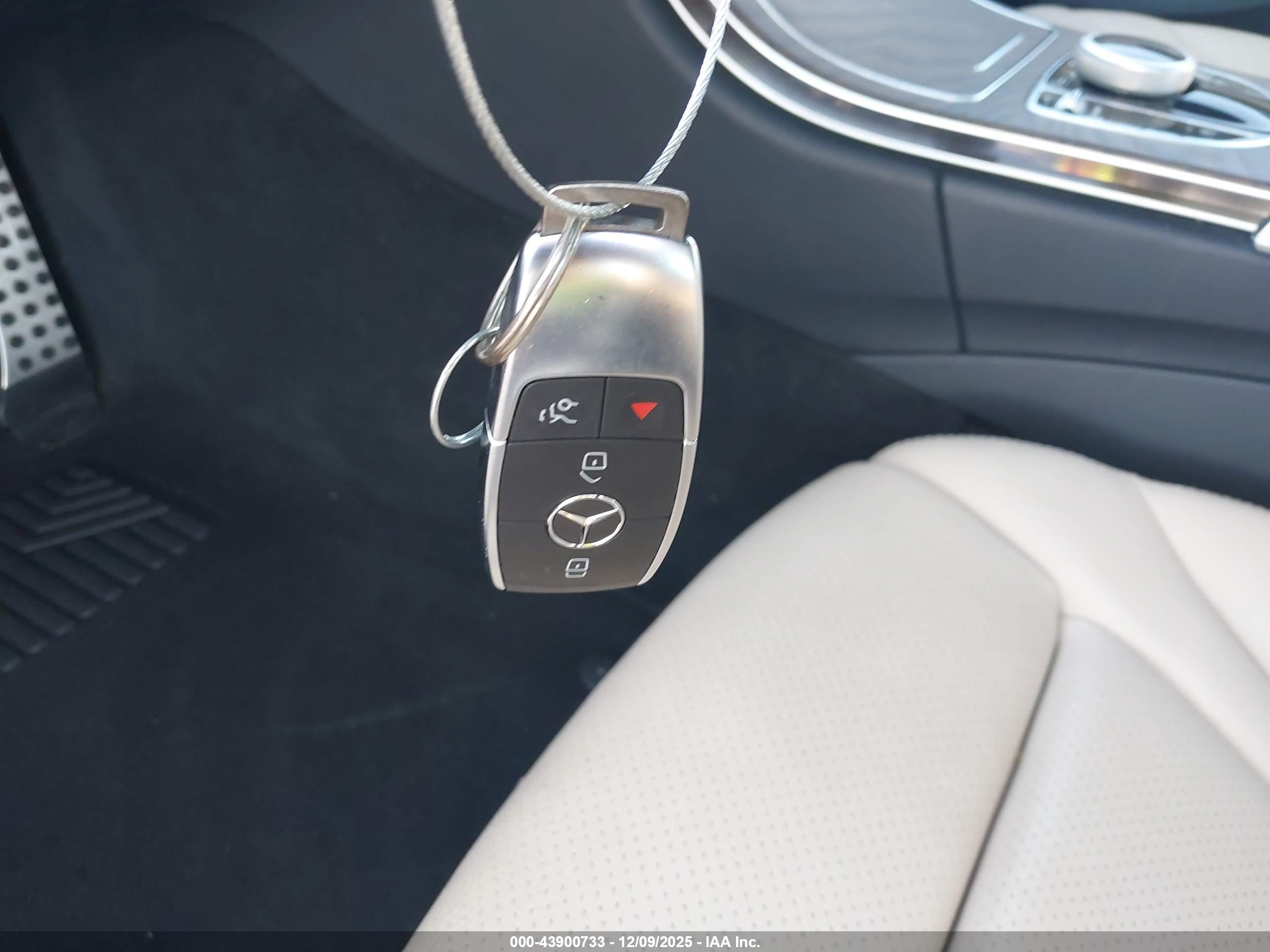 MERCEDES-BENZ C image 11