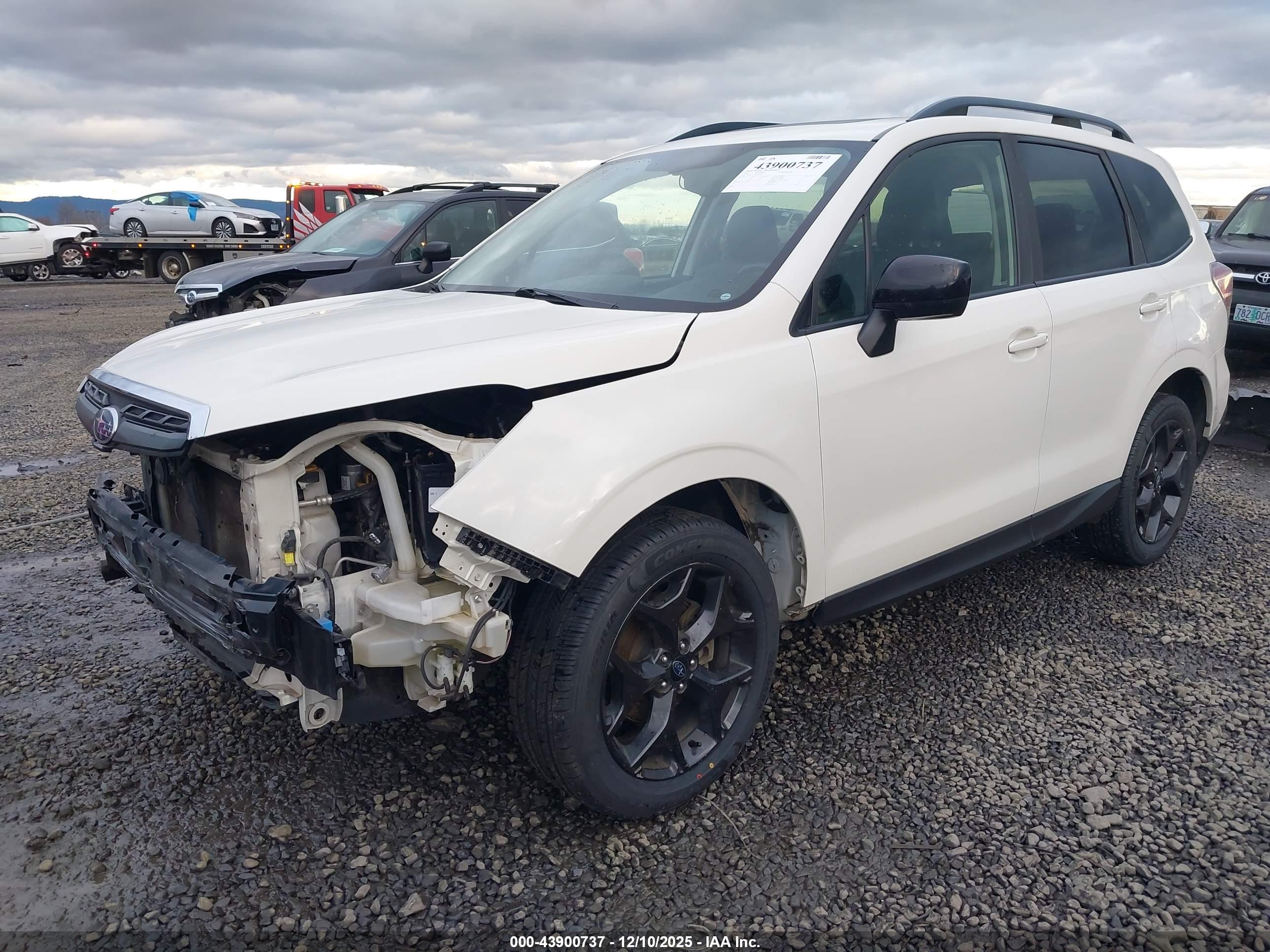 SUBARU FORESTER image 2