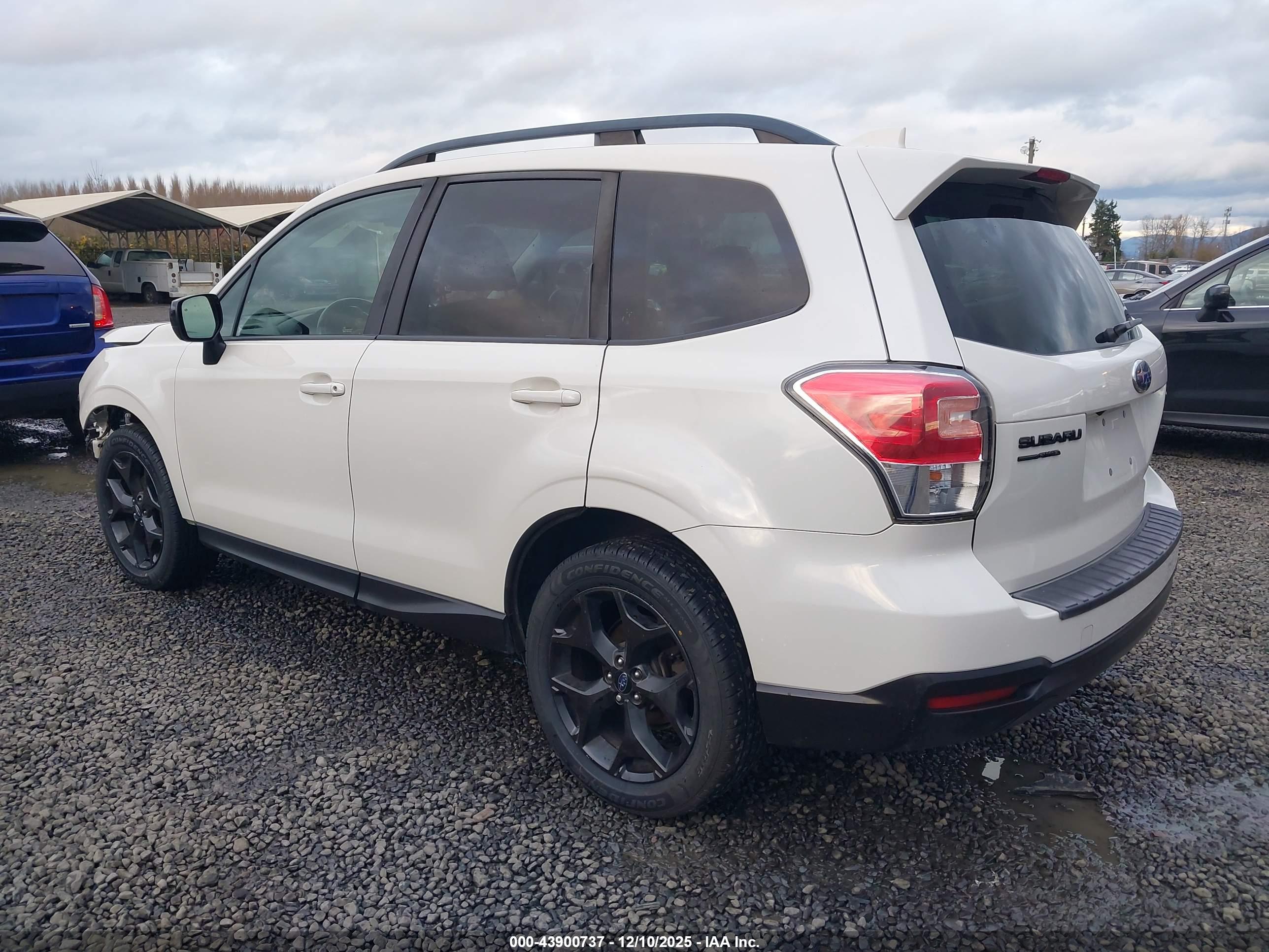 SUBARU FORESTER image 3