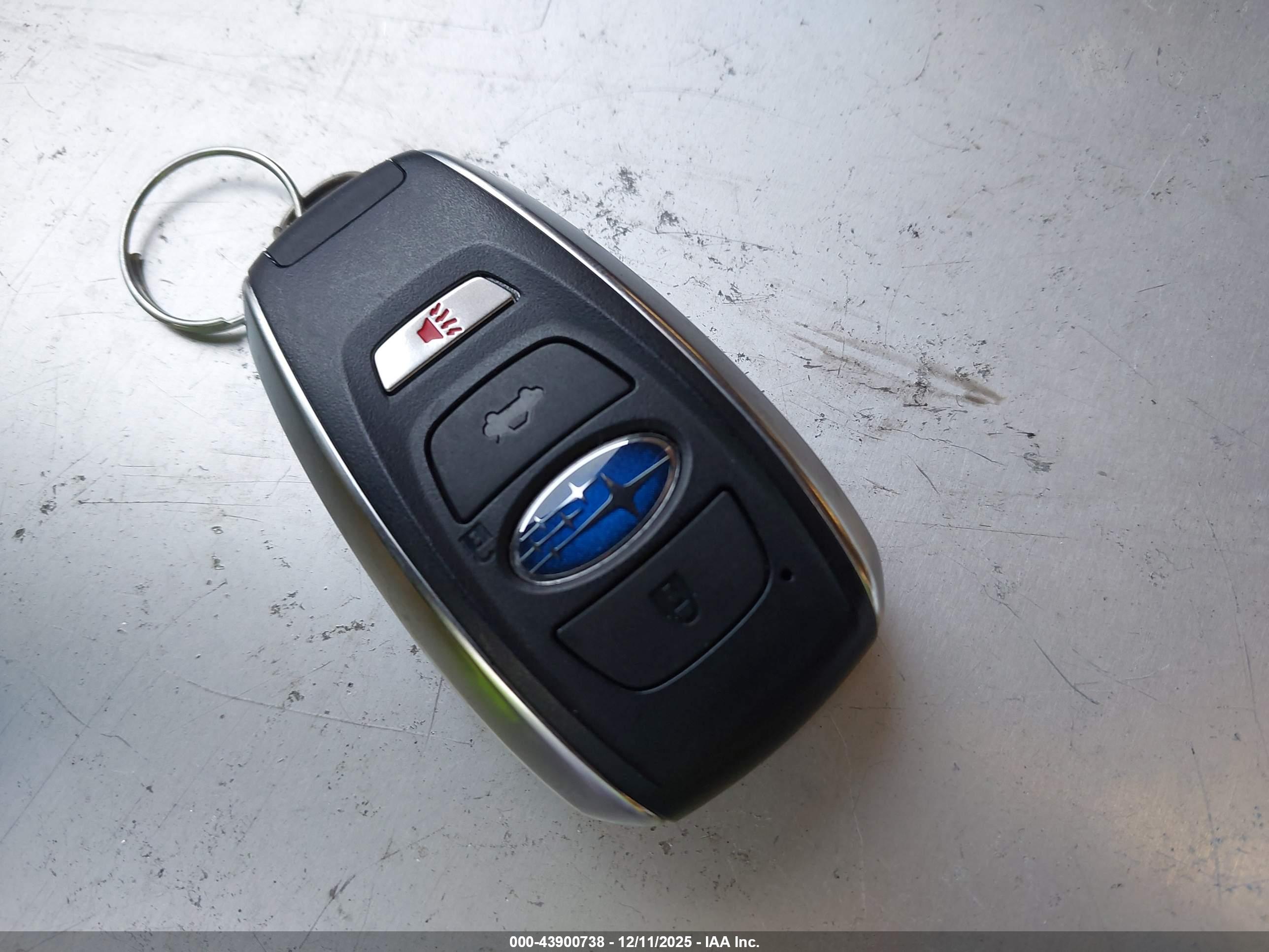 SUBARU OUTBACK image 11