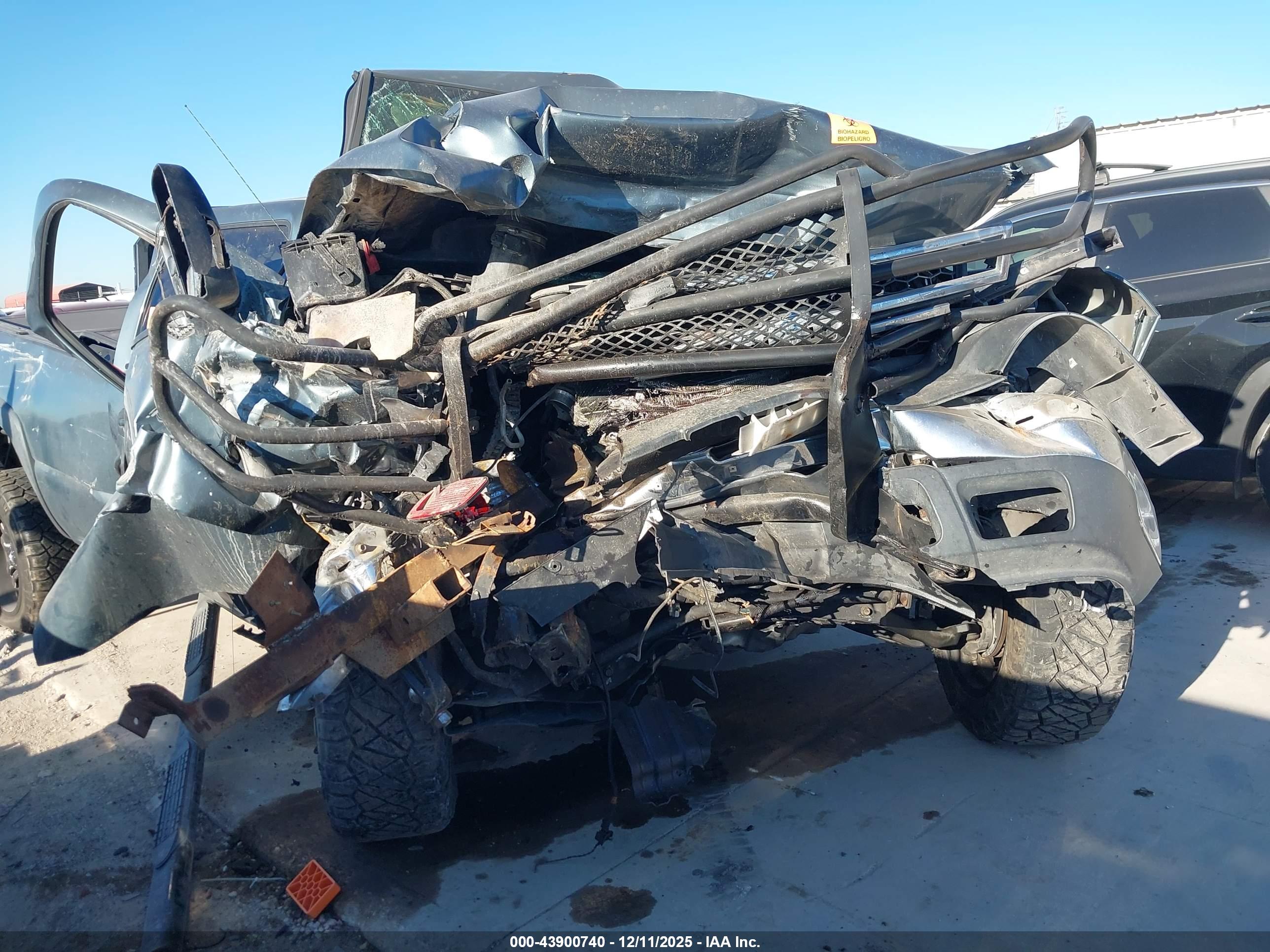 CHEVROLET SILVERADO image 6