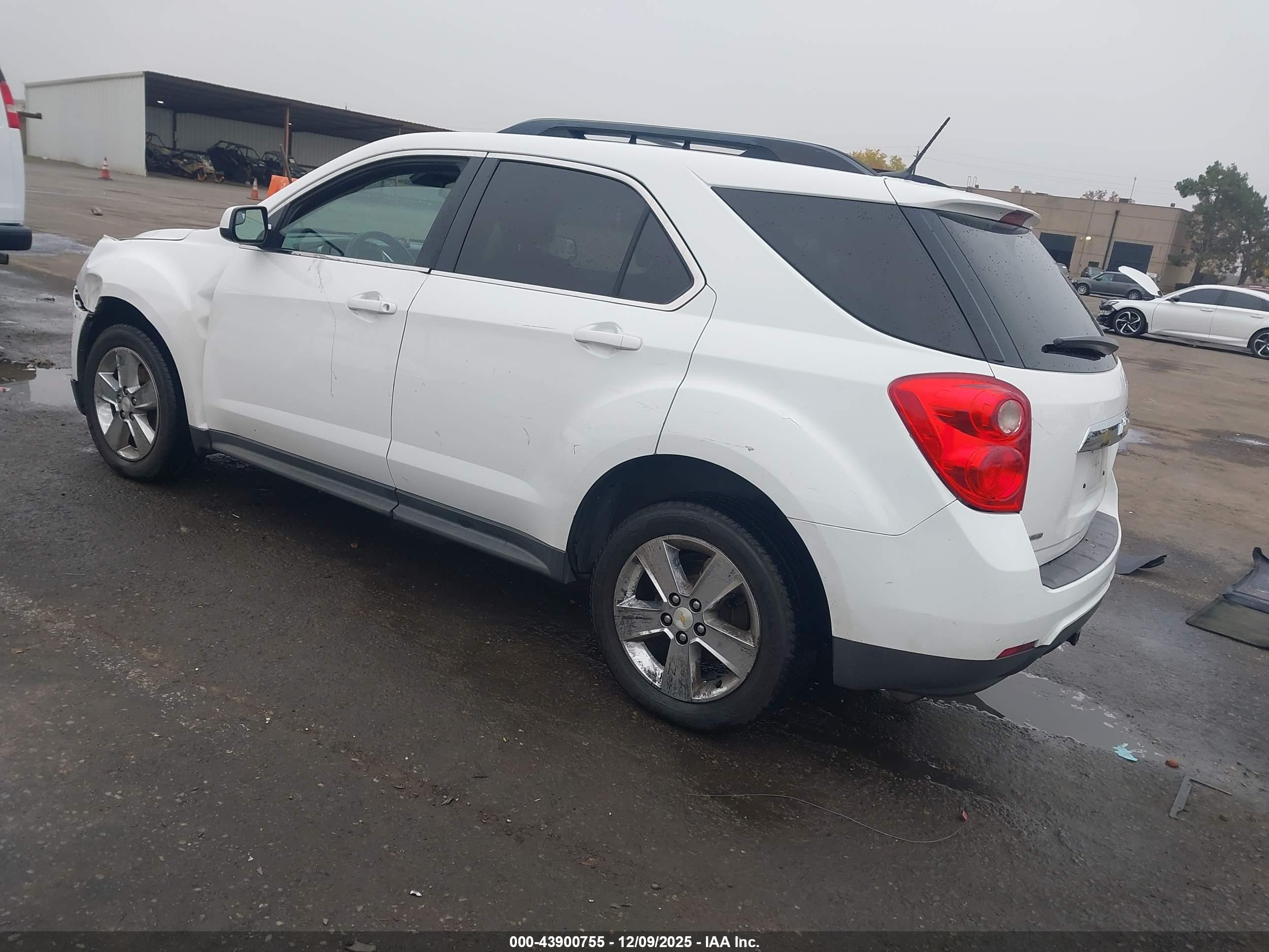 CHEVROLET EQUINOX image 3